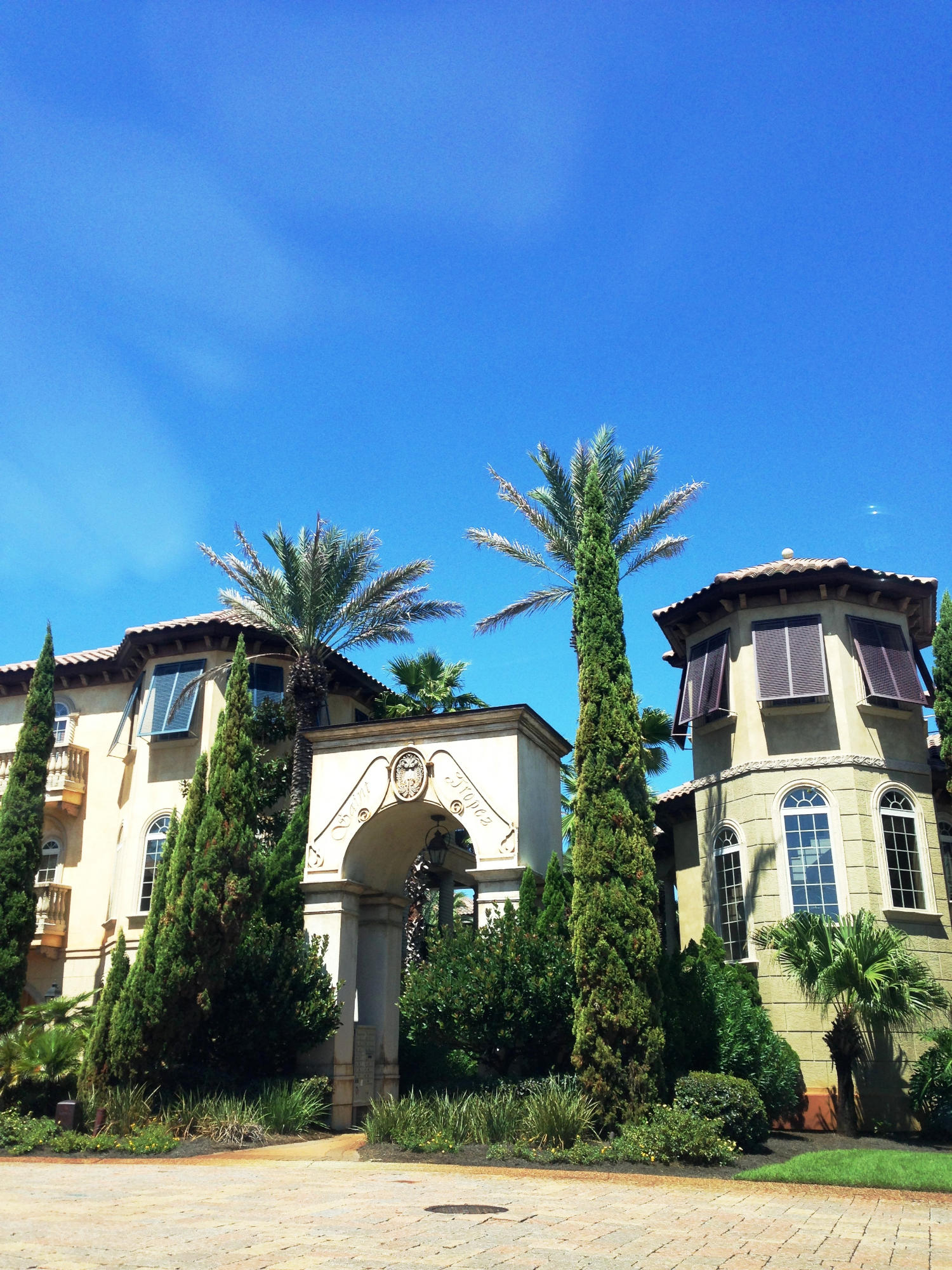 SAINT TROPEZ - Residential