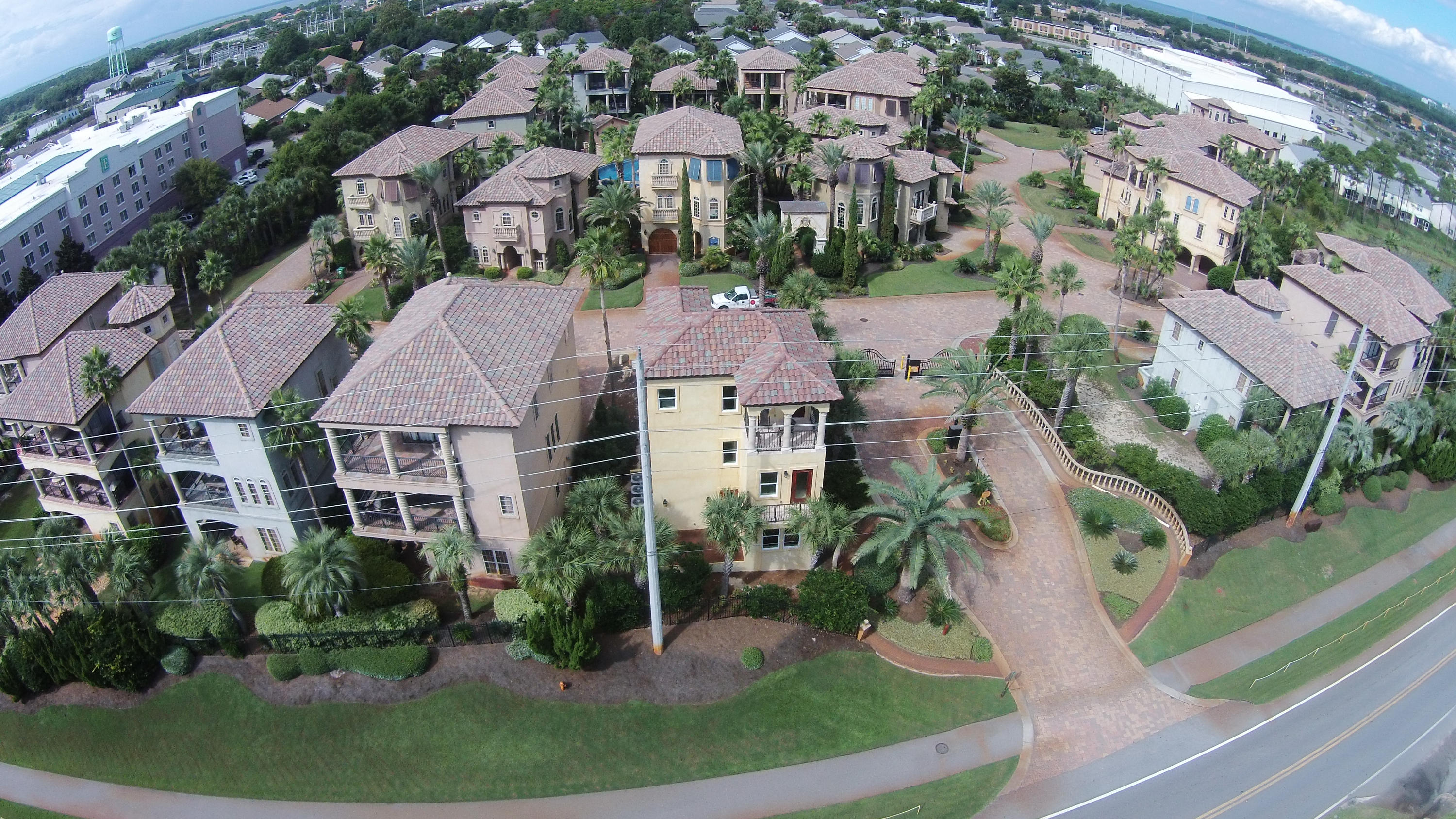 SAINT TROPEZ - Residential