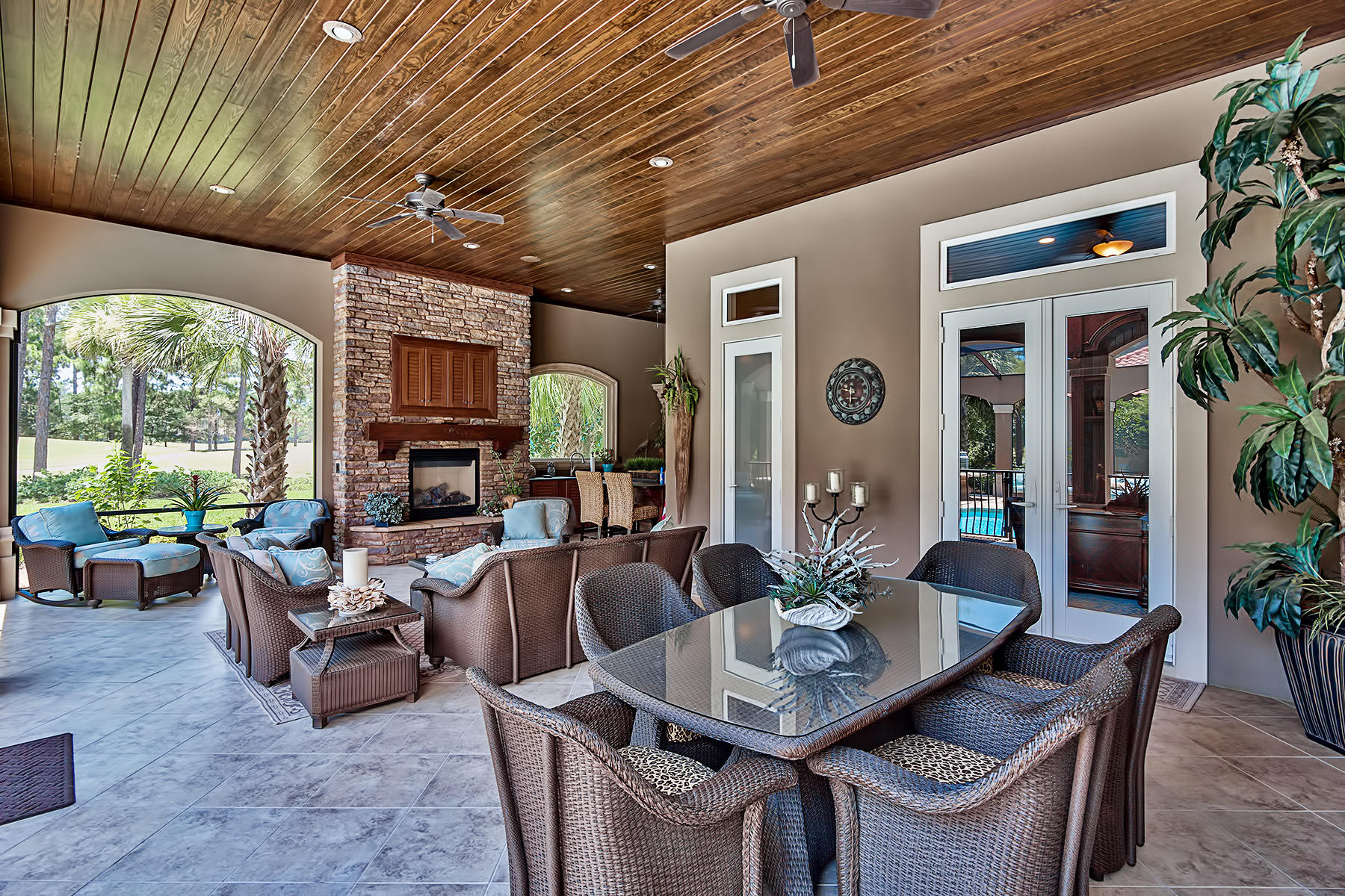 BURNT PINE - Residential