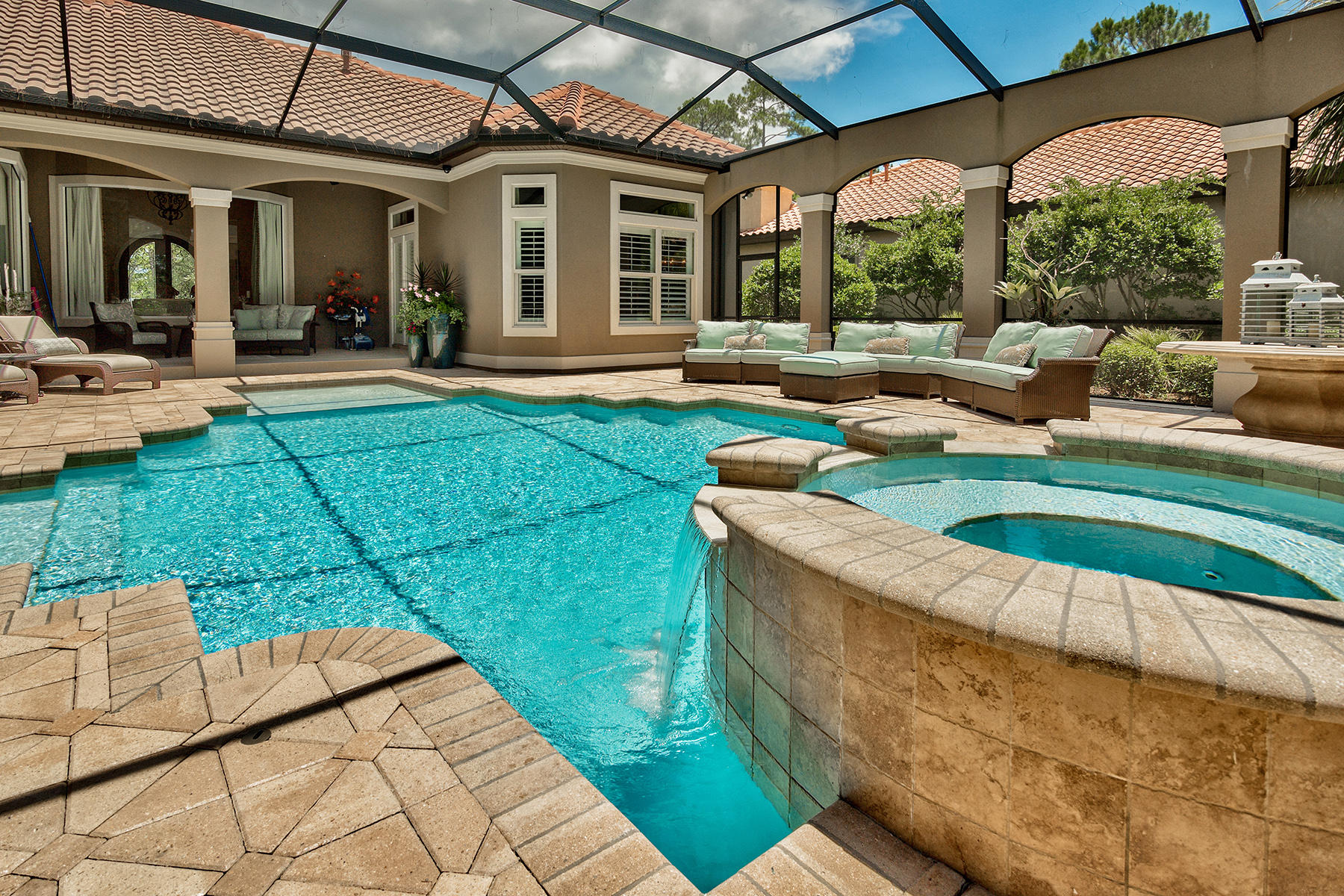 BURNT PINE - Residential