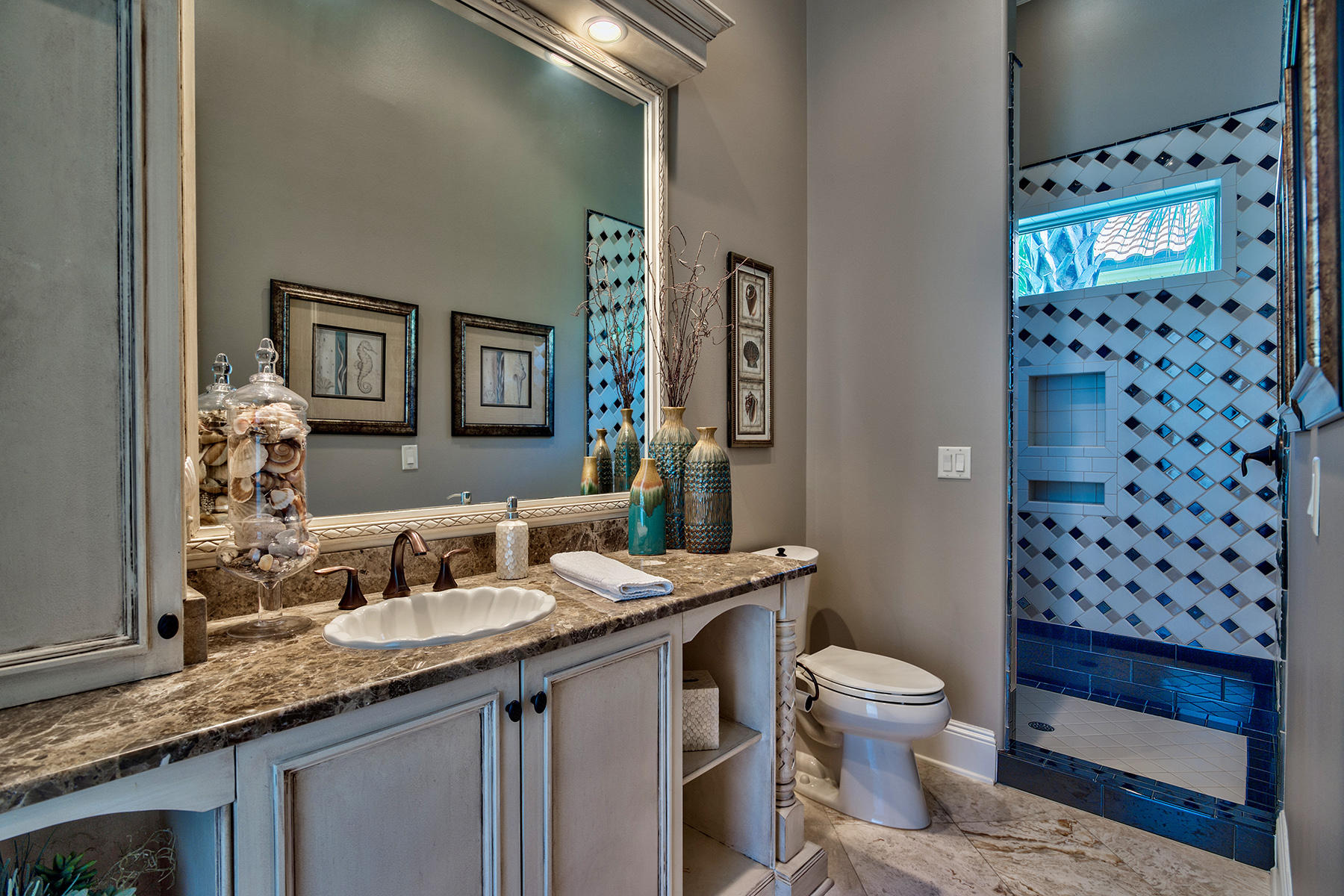 BURNT PINE - Residential