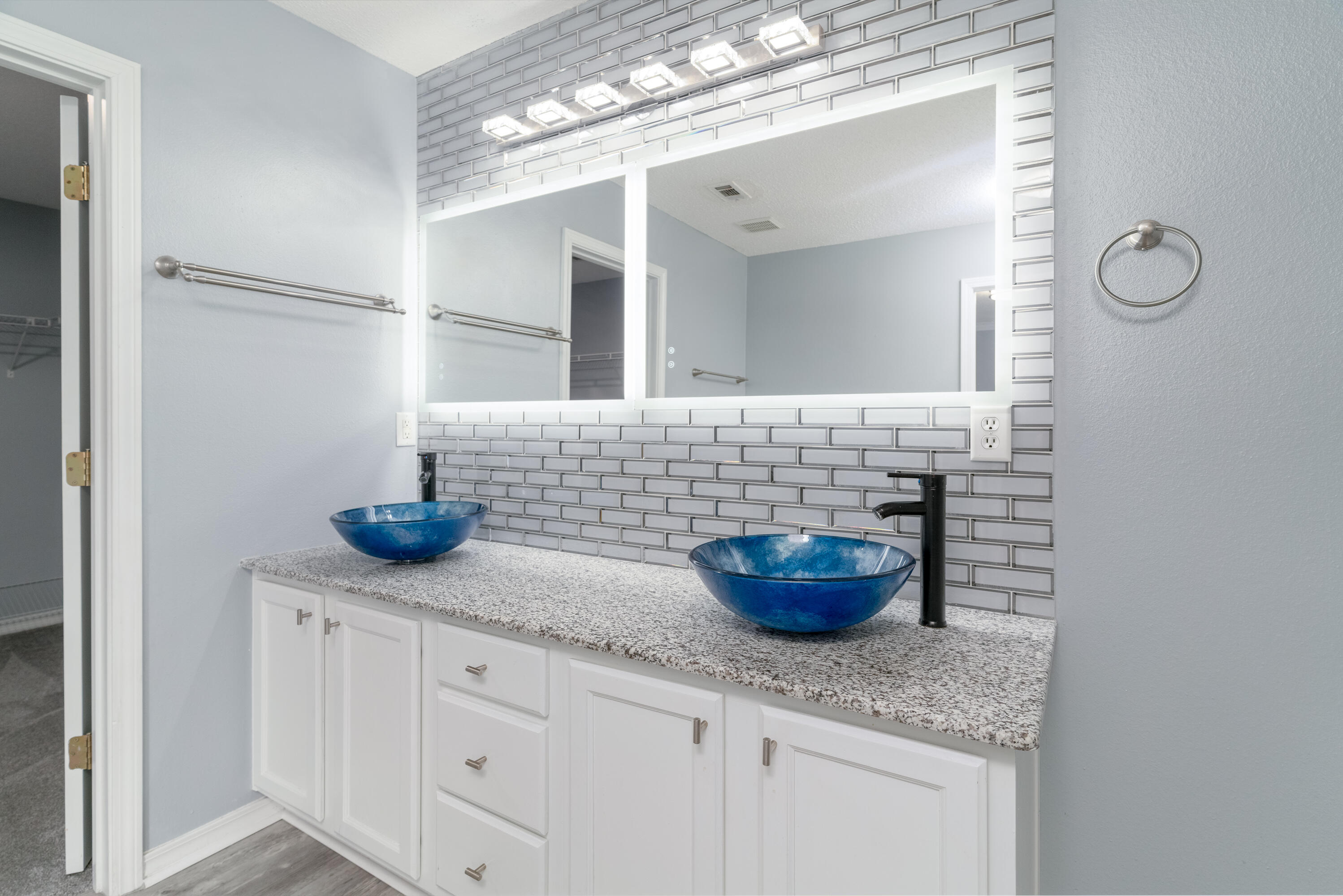 TRIPLE LAKES ESTATES - Residential