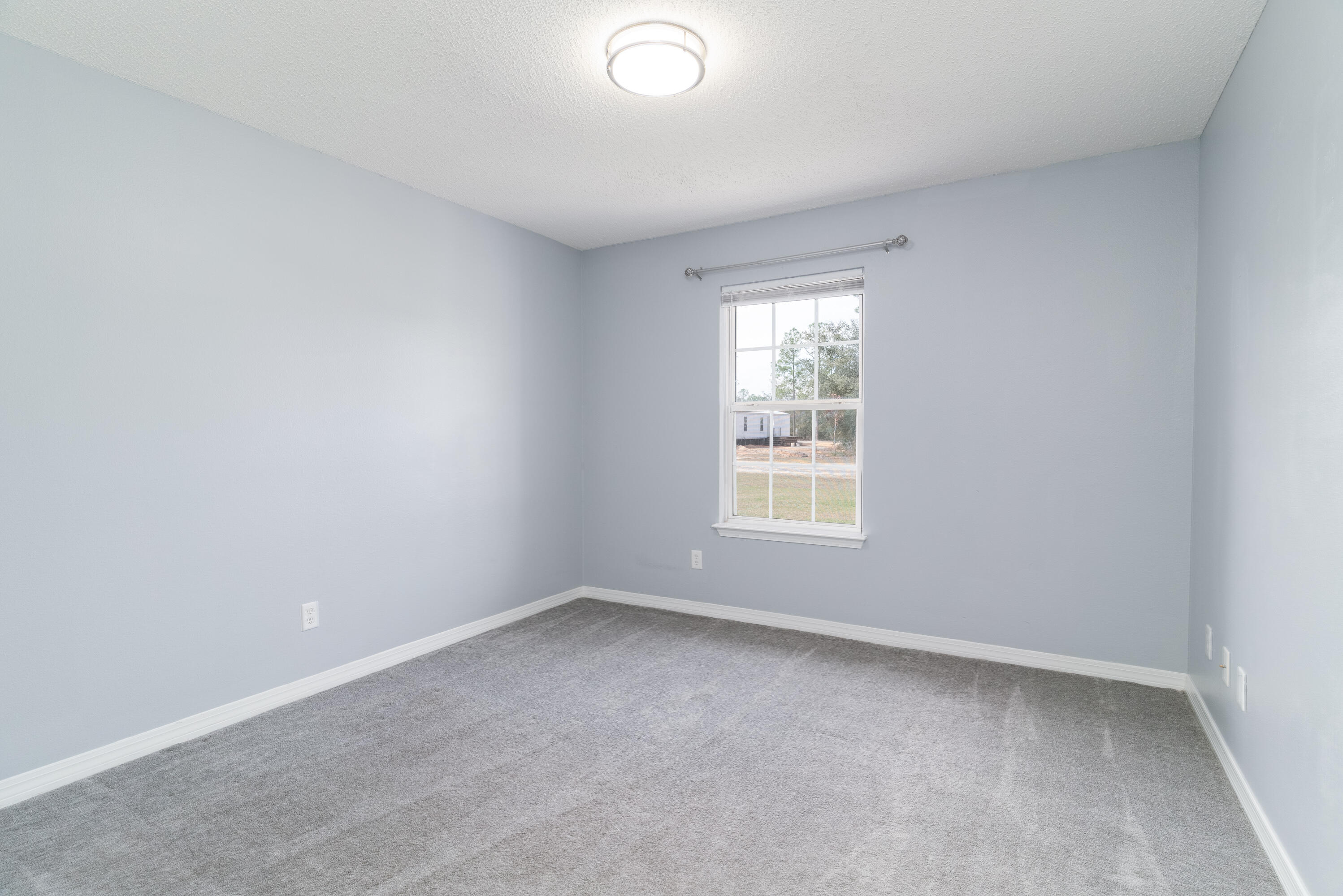 TRIPLE LAKES ESTATES - Residential