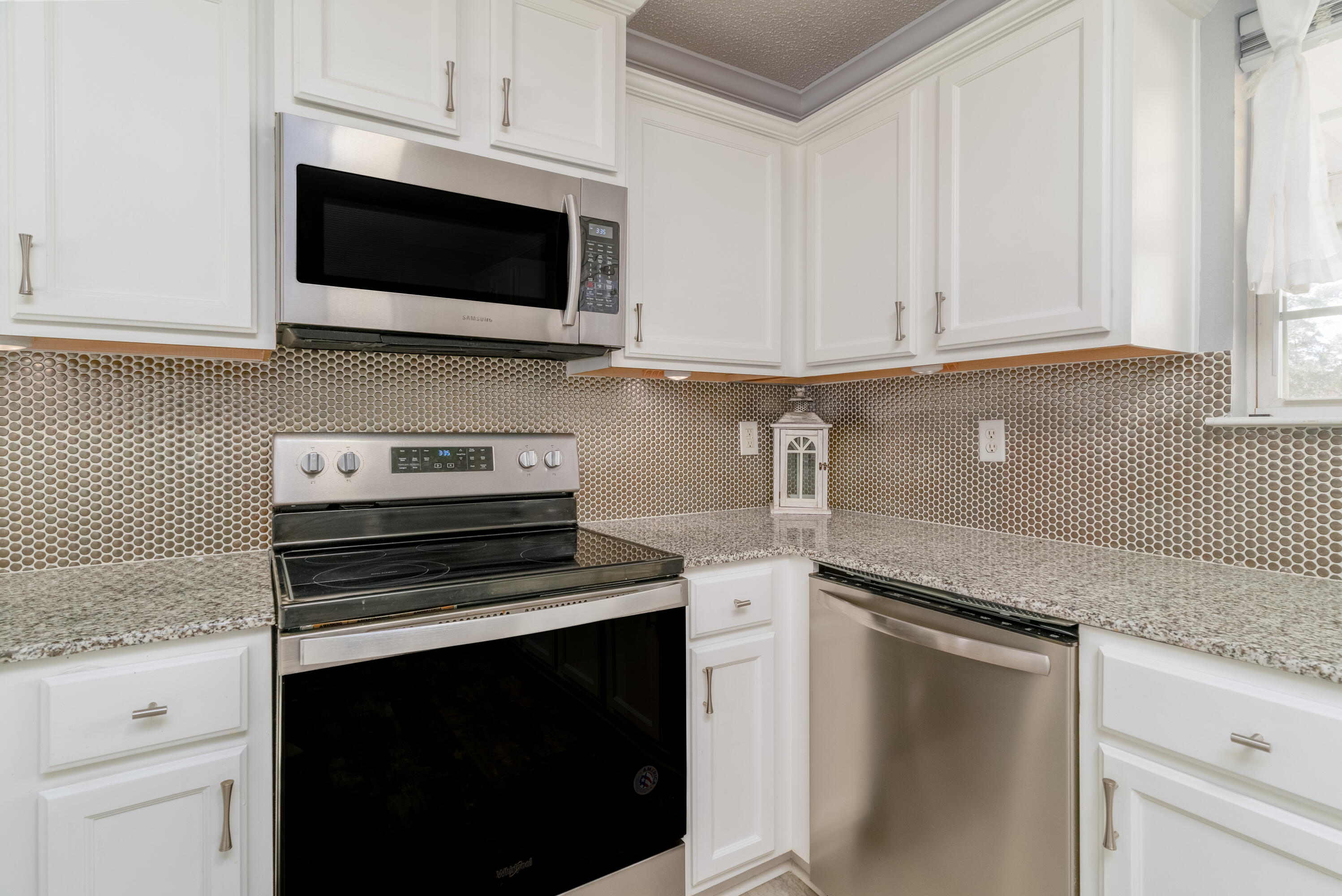 TRIPLE LAKES ESTATES - Residential