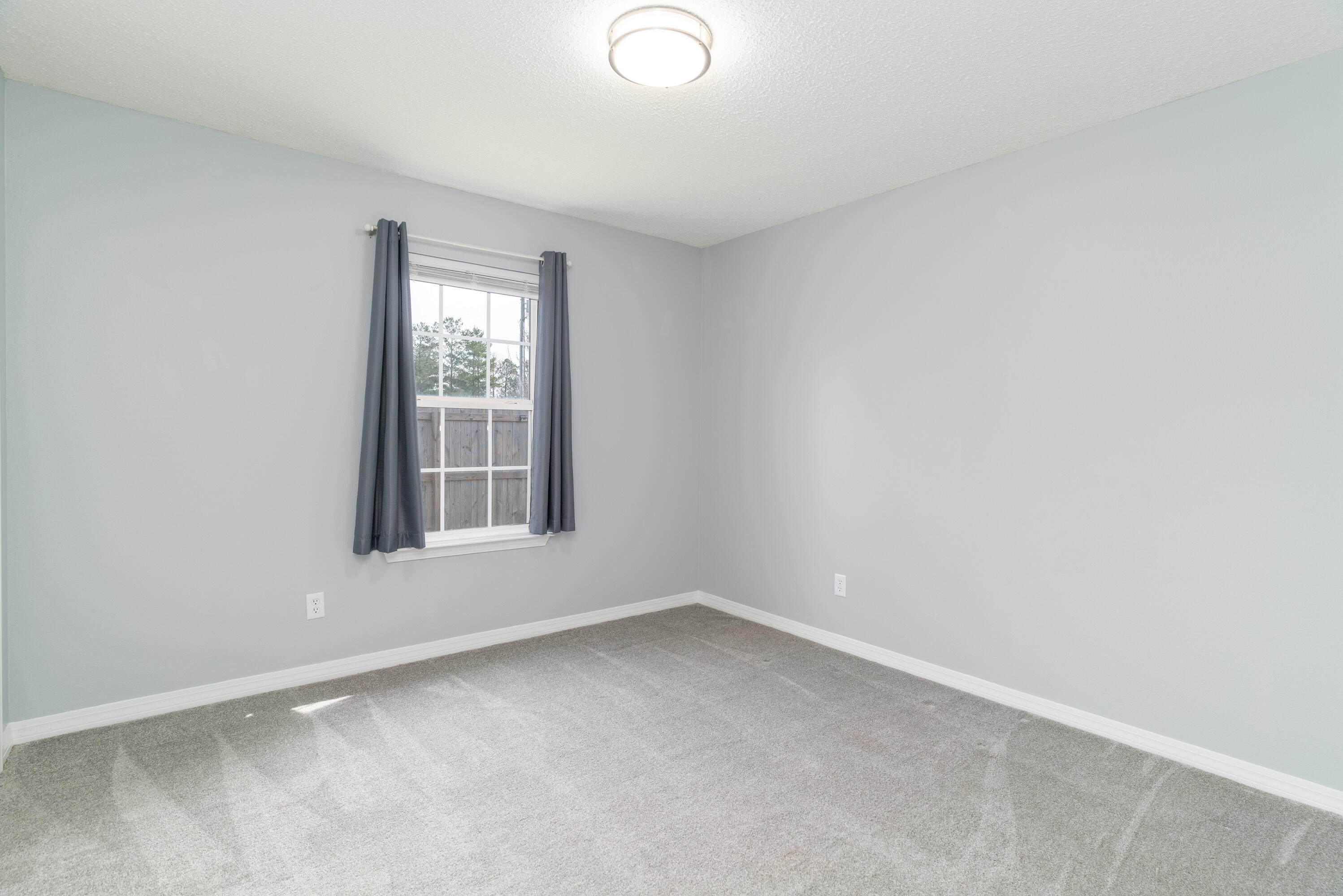 TRIPLE LAKES ESTATES - Residential