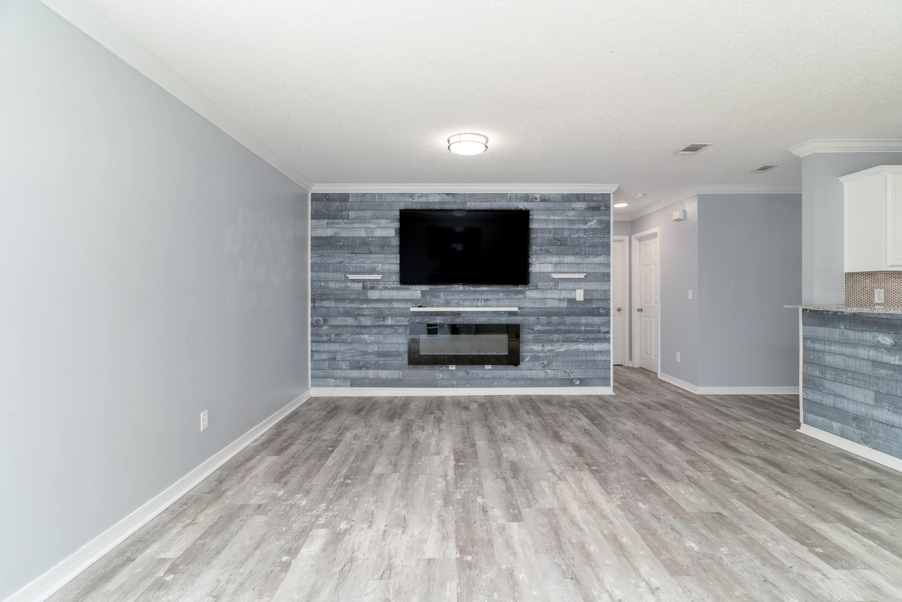 TRIPLE LAKES ESTATES - Residential