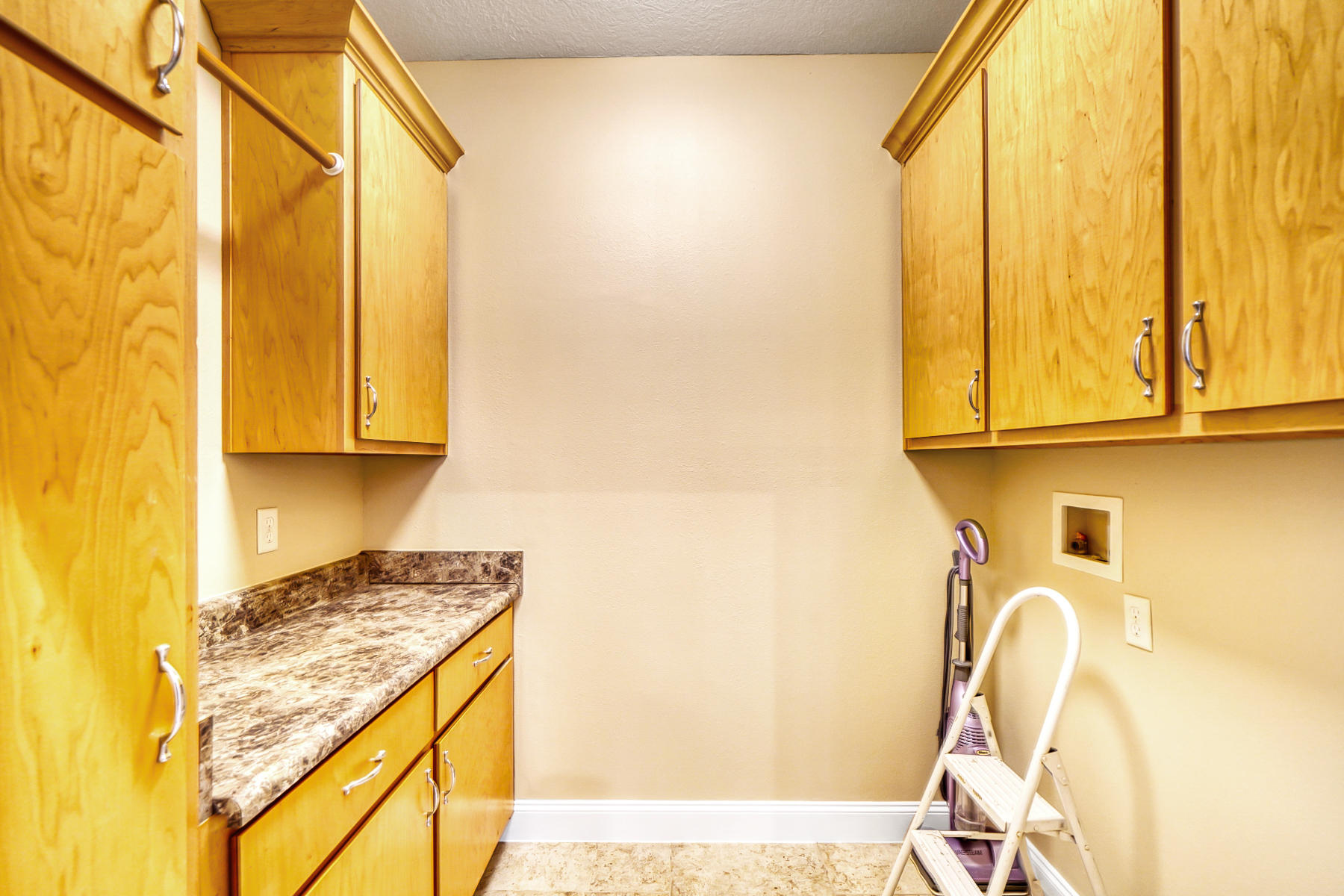 BAYSHORE PLACE PH 4 - Residential