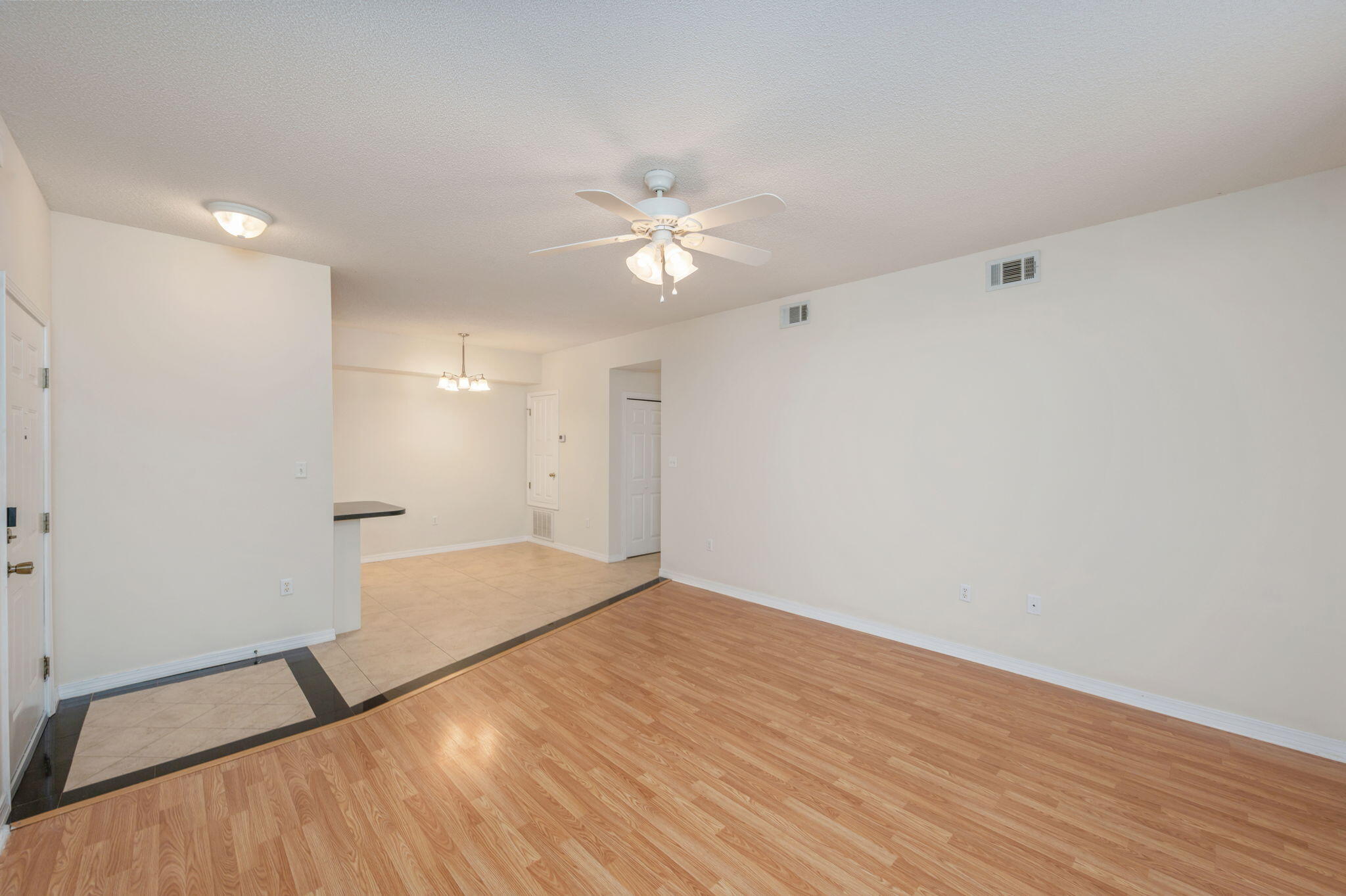 OAKS THE - Residential Lease