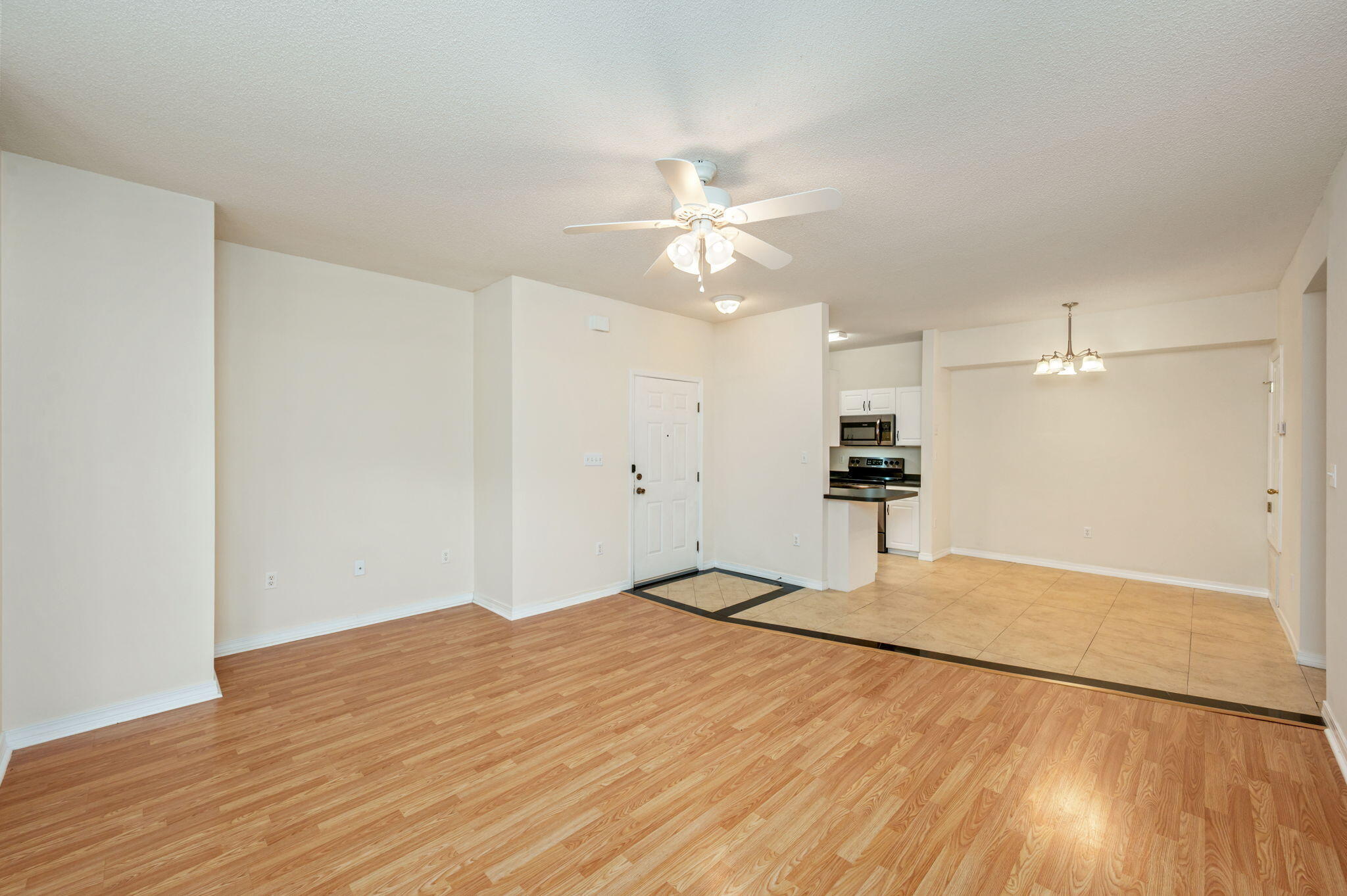 OAKS THE - Residential Lease