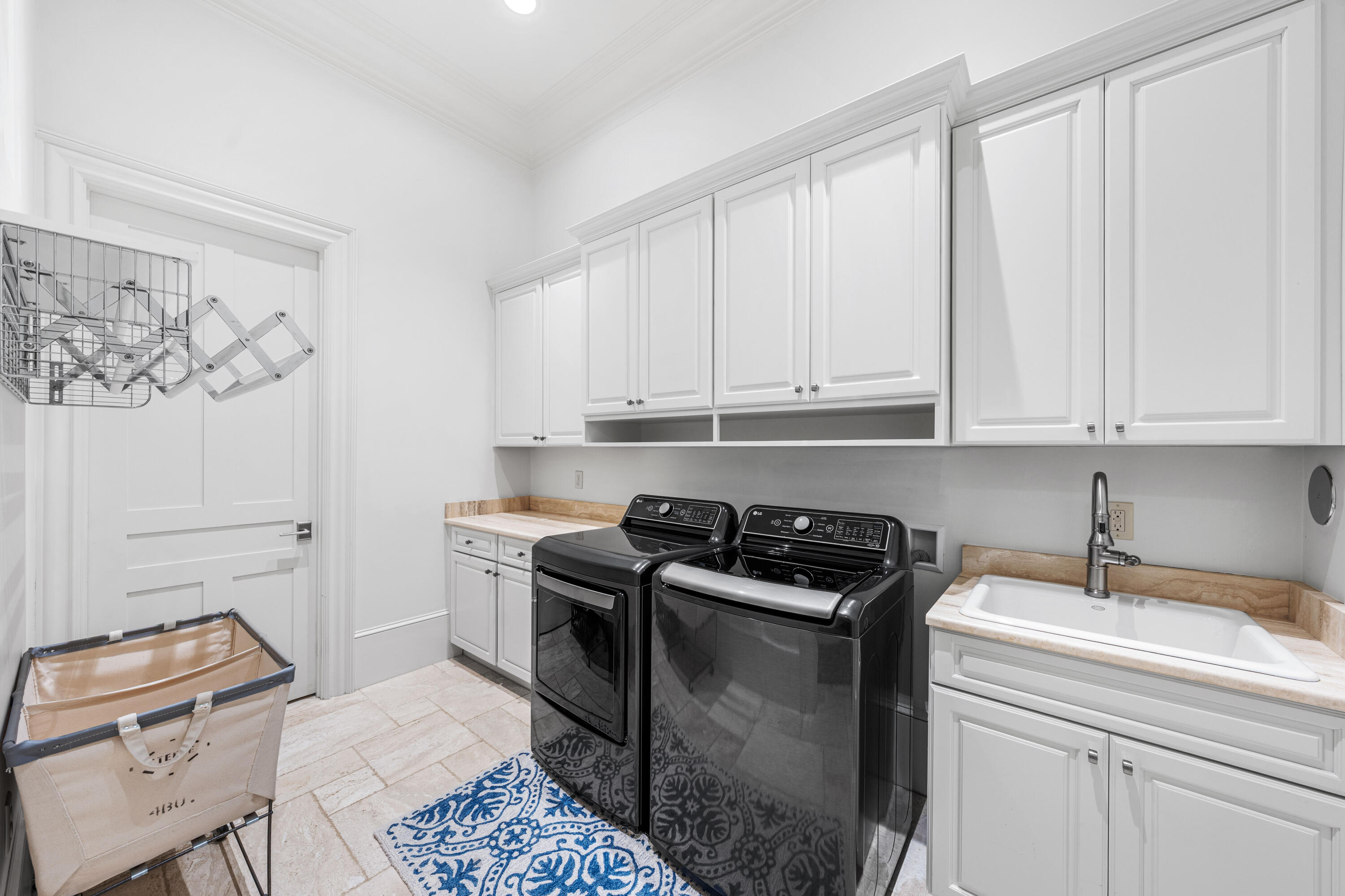 BURNT PINE - Residential
