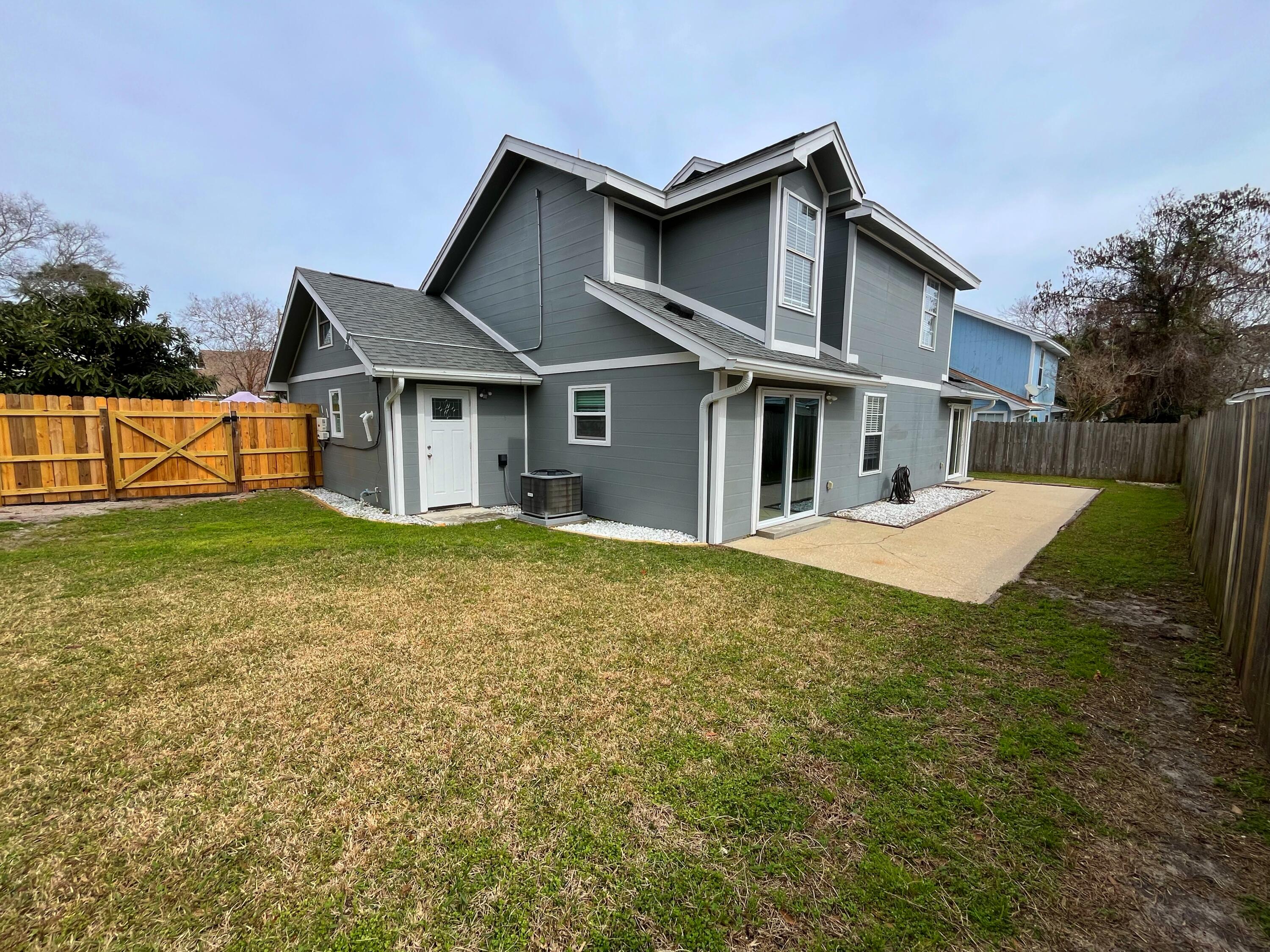 CANTERBURY WOODS - Residential