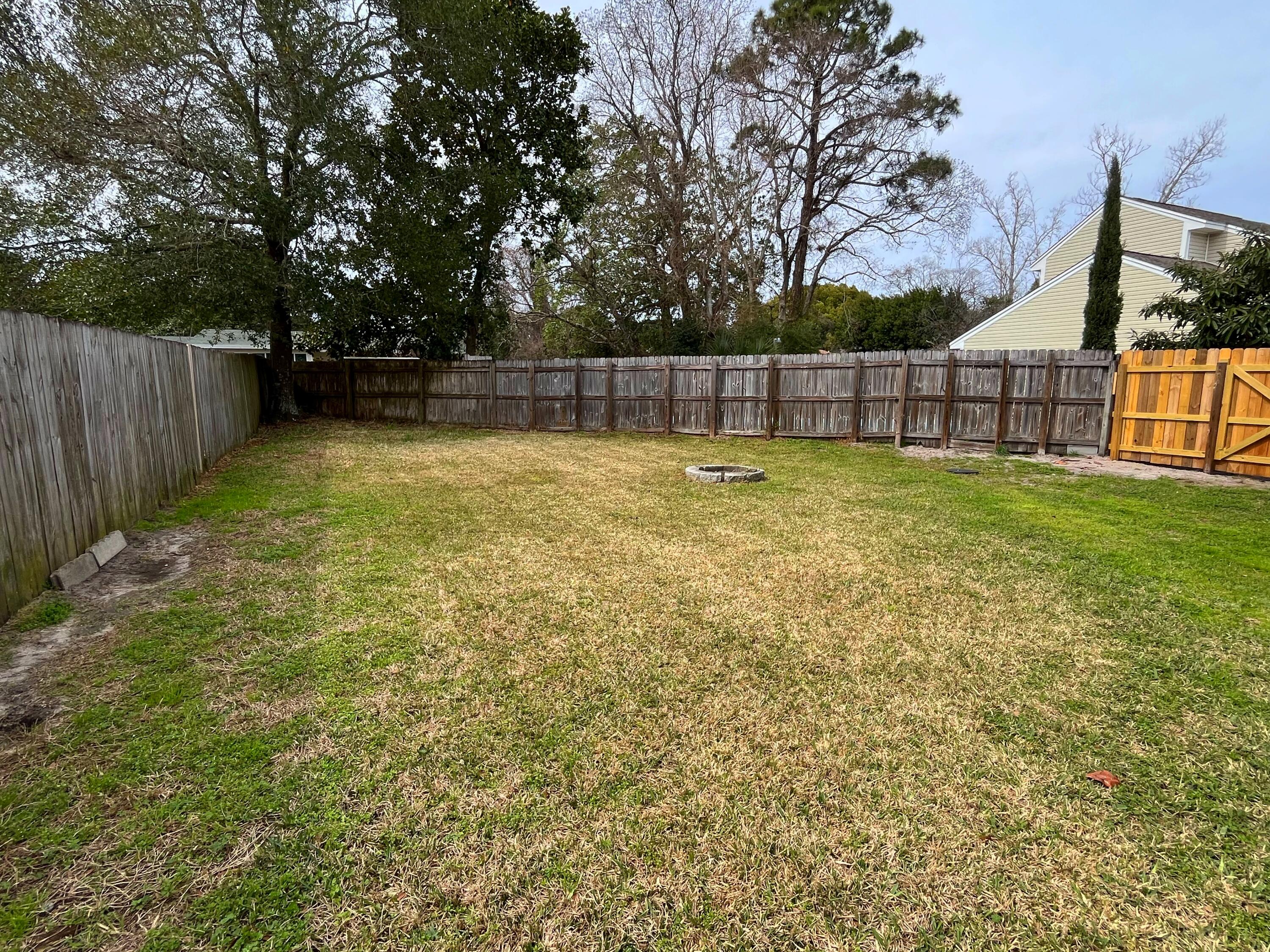 CANTERBURY WOODS - Residential