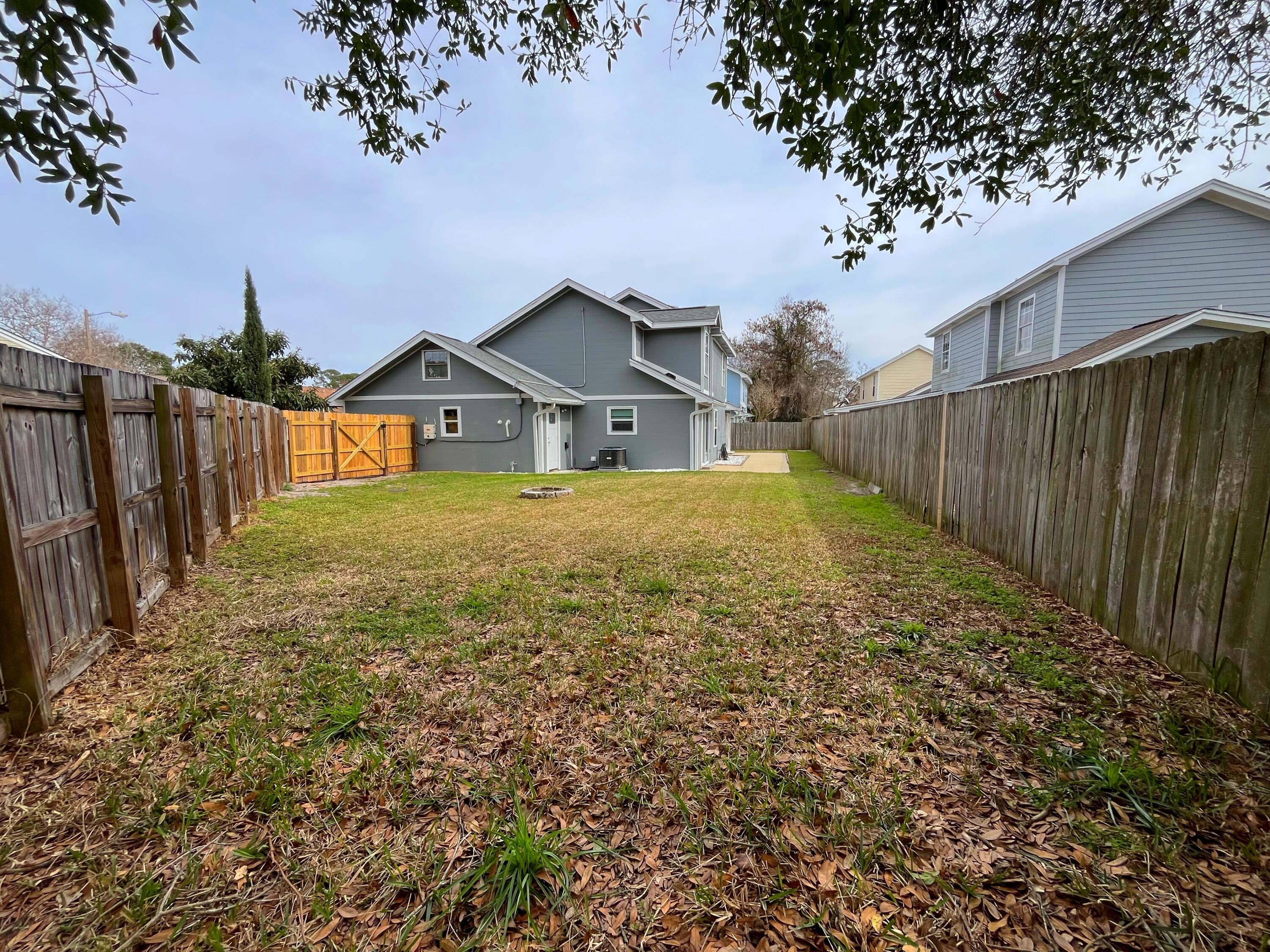 CANTERBURY WOODS - Residential