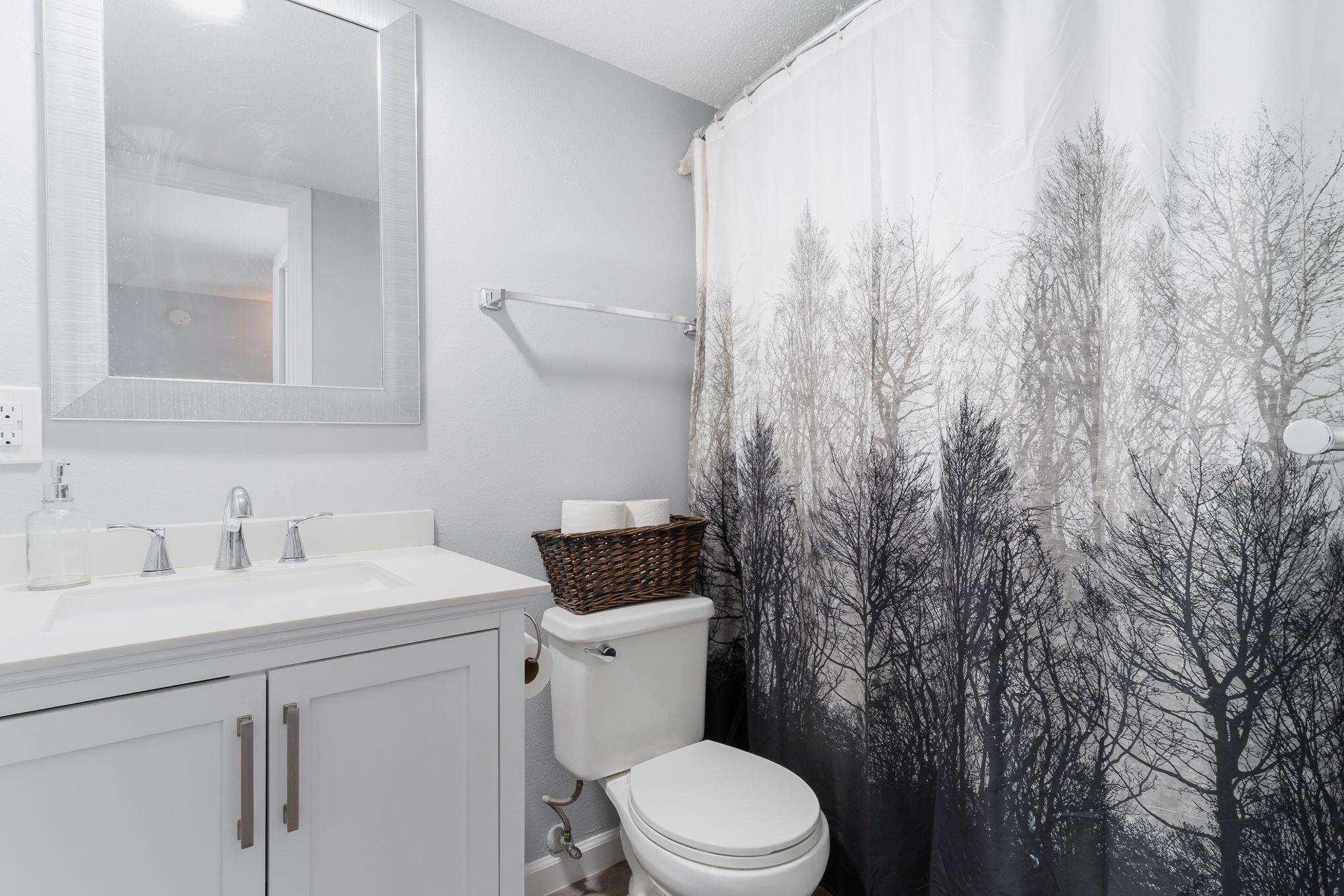 FINISTERRA CONDO - Residential