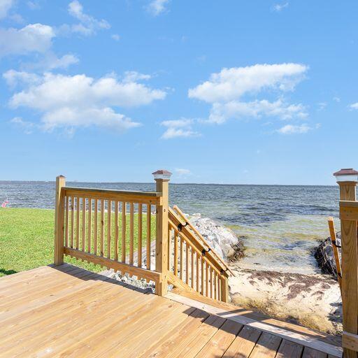 FINISTERRA CONDO - Residential