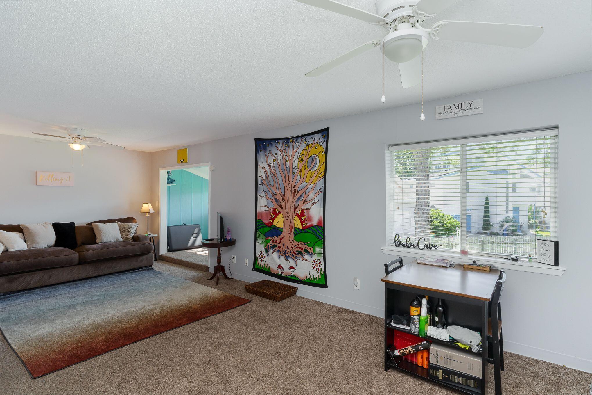 FINISTERRA CONDO - Residential