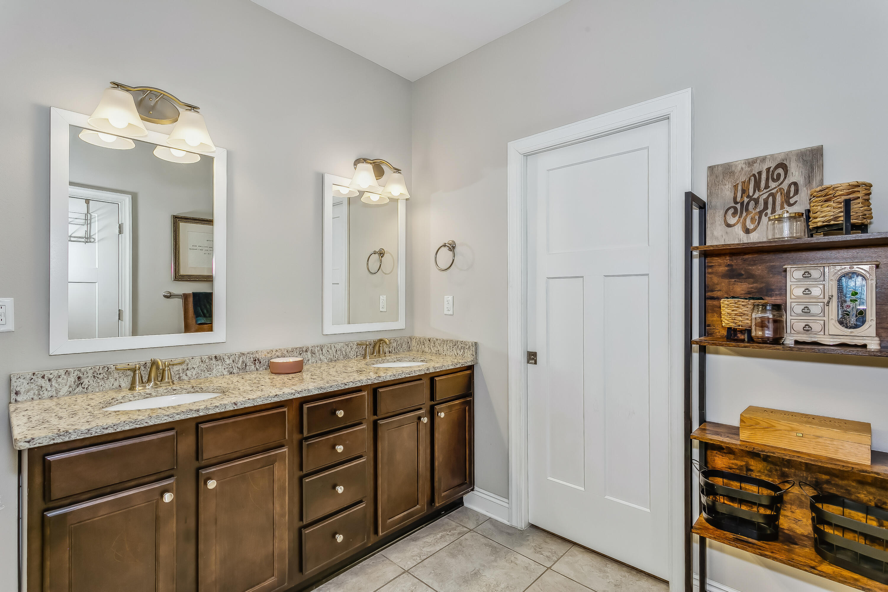 HERITAGE OAKS - Residential