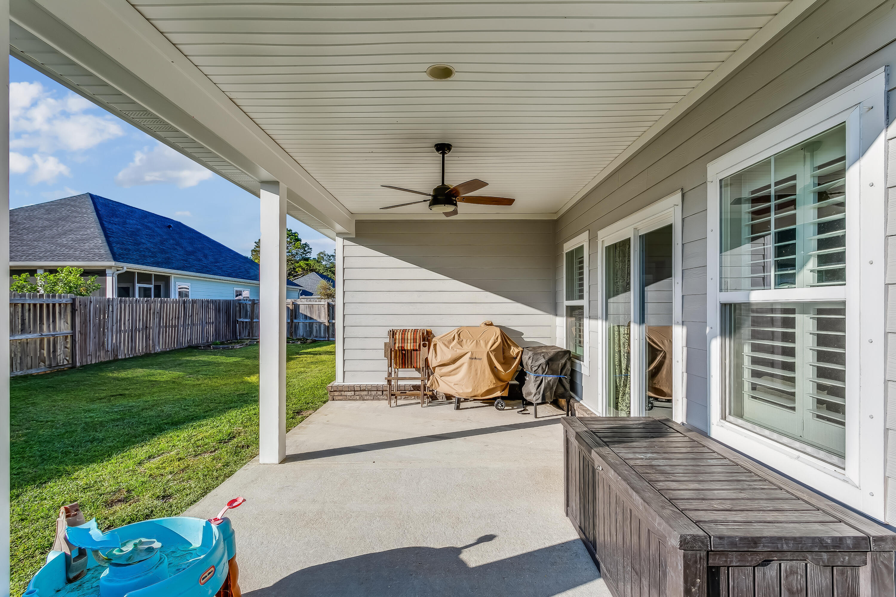 HERITAGE OAKS - Residential