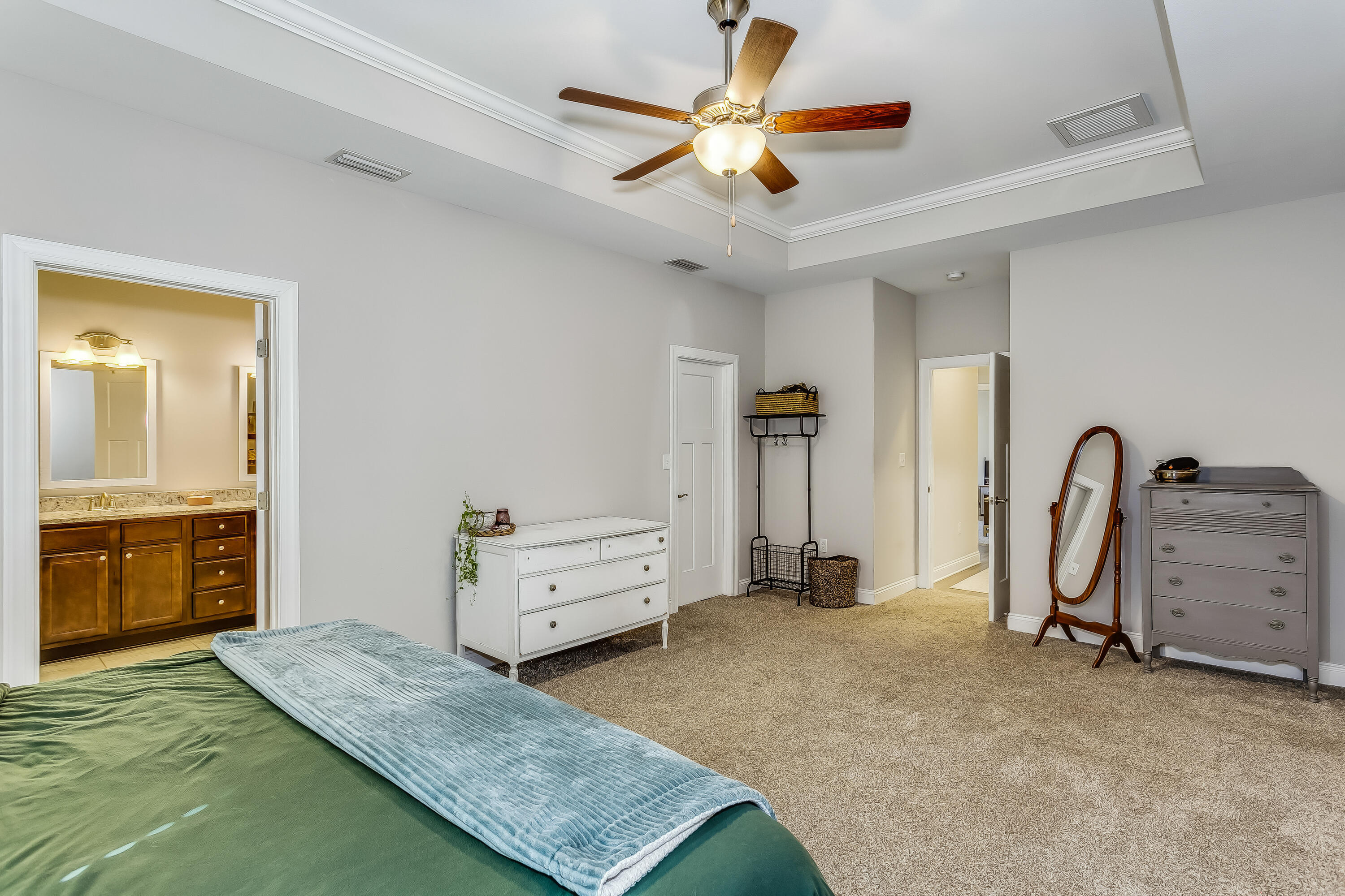 HERITAGE OAKS - Residential
