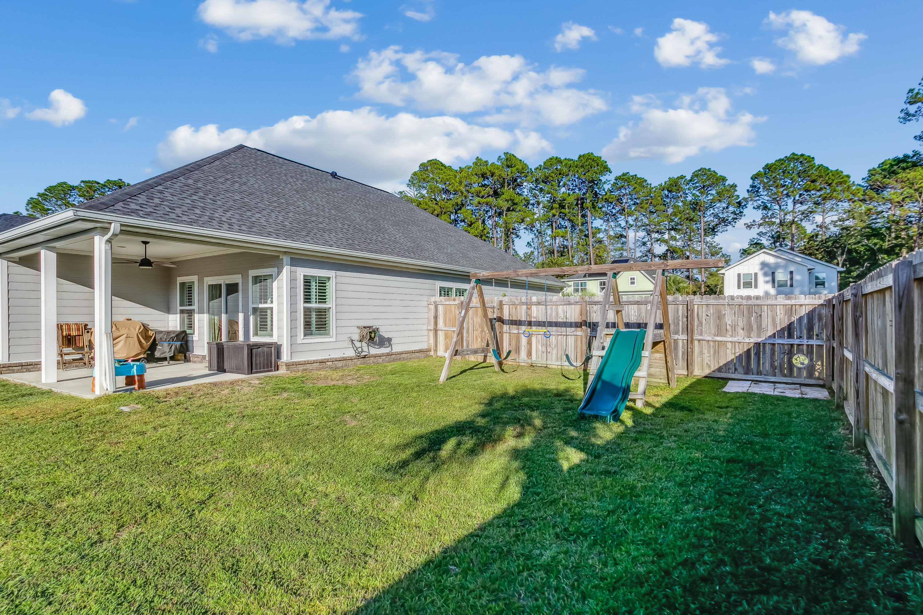 HERITAGE OAKS - Residential
