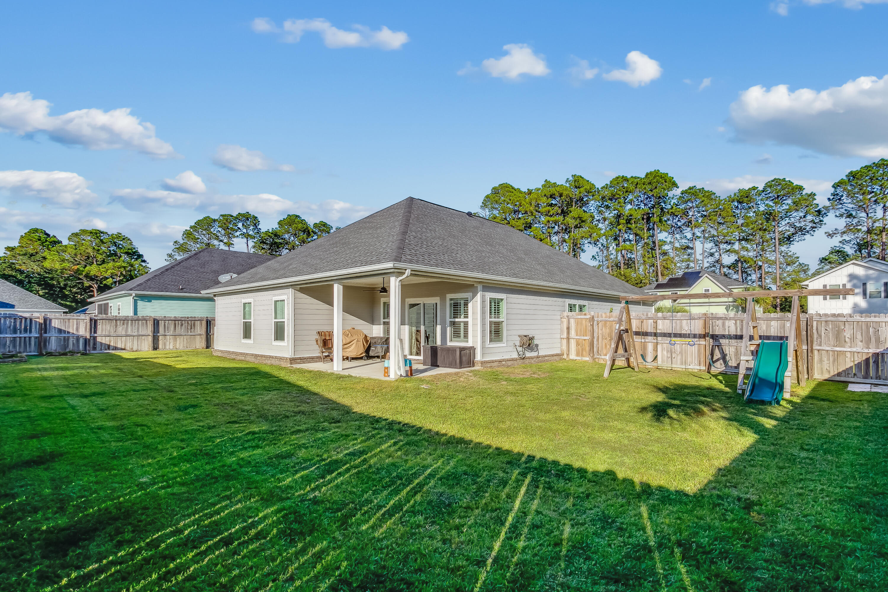 HERITAGE OAKS - Residential