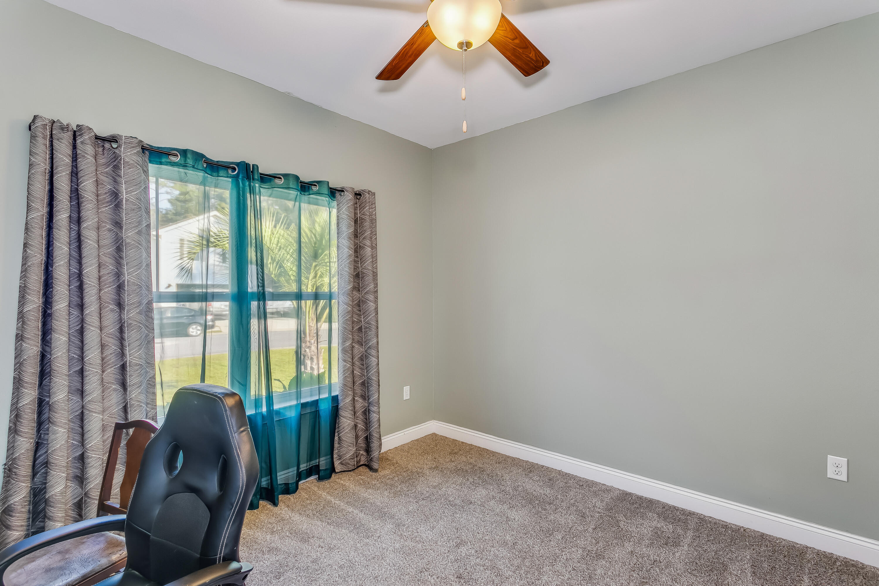 HERITAGE OAKS - Residential