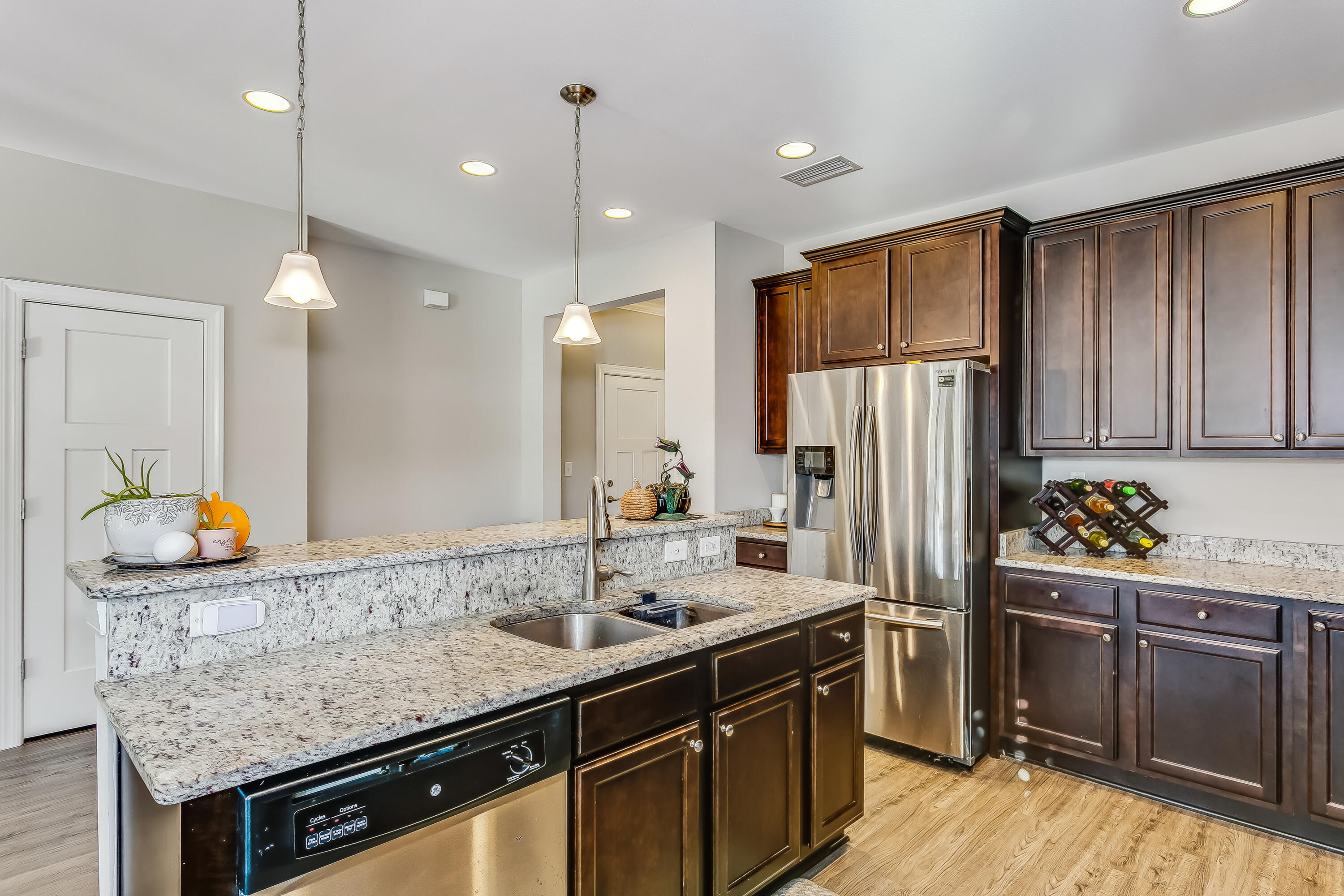 HERITAGE OAKS - Residential