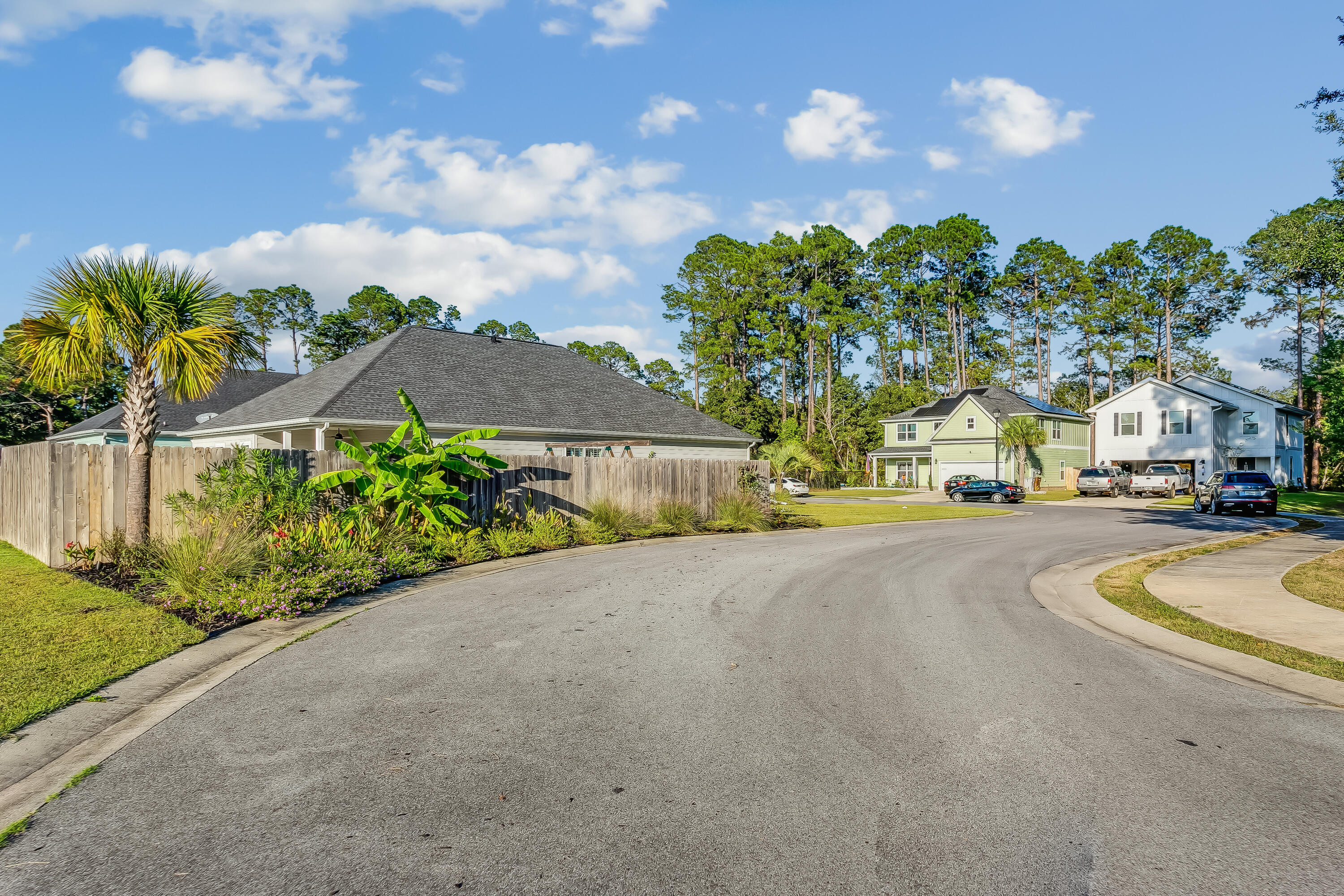 HERITAGE OAKS - Residential