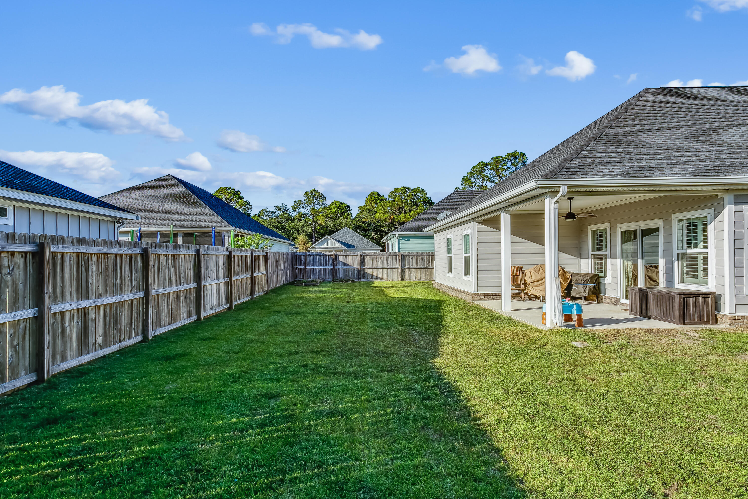 HERITAGE OAKS - Residential