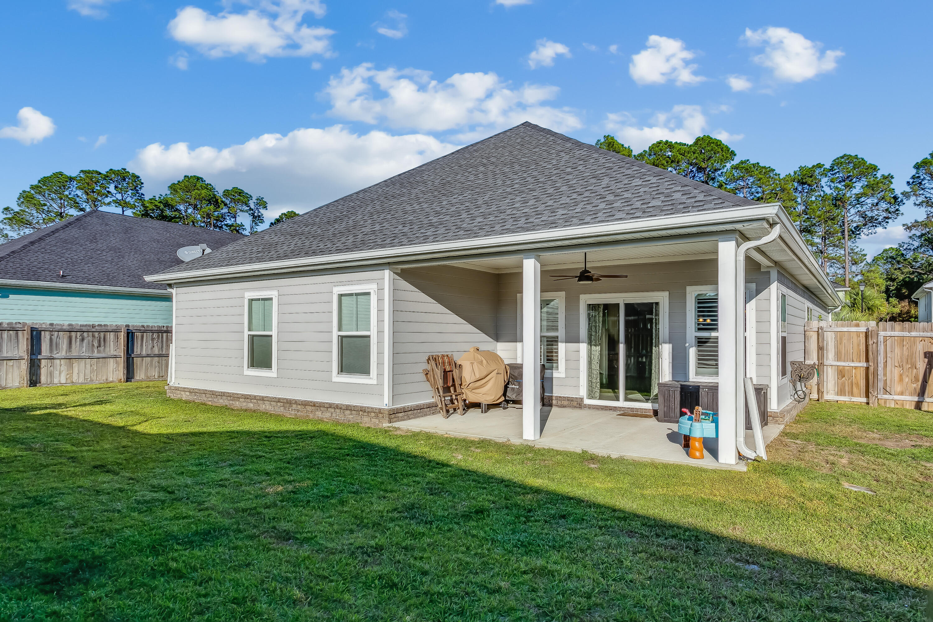HERITAGE OAKS - Residential