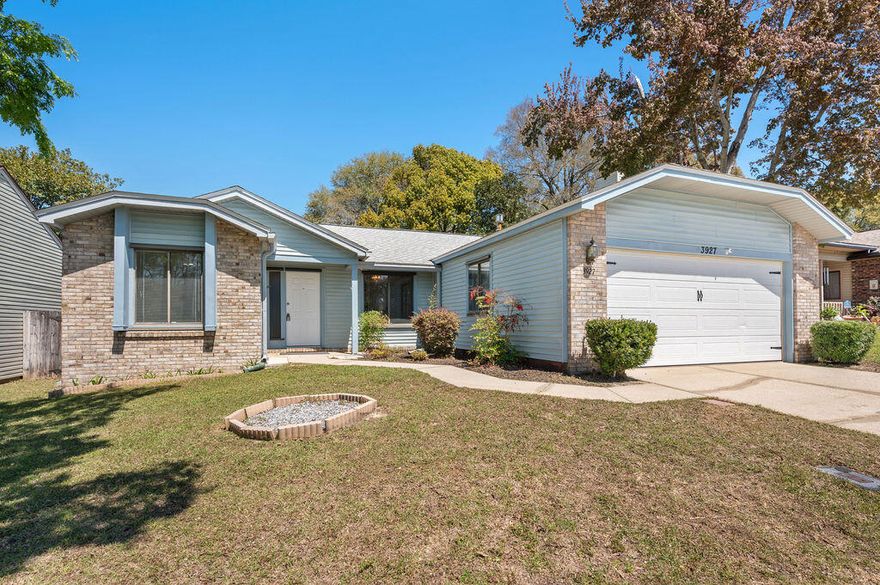 Charming Home in Cedar Ridge. Welcome to this delightful home nestled in the highly sought-after Cedar Ridge neighborhood. Boasting a spacious living area with soaring cathedral ceilings and a cozy gas fireplace, this home radiates warmth and comfort. Whether you're enjoying a meal in the formal dining area or a casual bite in the charming breakfast nook, both offer inviting spaces perfect for entertaining. A standout feature of this home is the enclosed porch, which is equipped with newer windows and its own dedicated AC system, offering an additional 270 sq ft of heated and cooled living space - all without being included in the total square footage! Interior highlights include laminate flooring in the living area and primary bedroom. The interior has been freshly painted, giving the home a clean and modern feel.
Additional updates include:
"	Roof (2022)
"	Water Heater (2016)
"	Heating and AC (2018)
With all these fantastic updates and features, this is a home you won't want to miss. Schedule your showing today!
