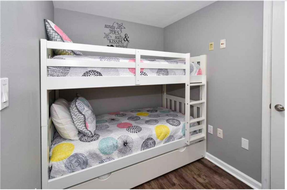 PALMS OF DESTIN (THE) - Residential