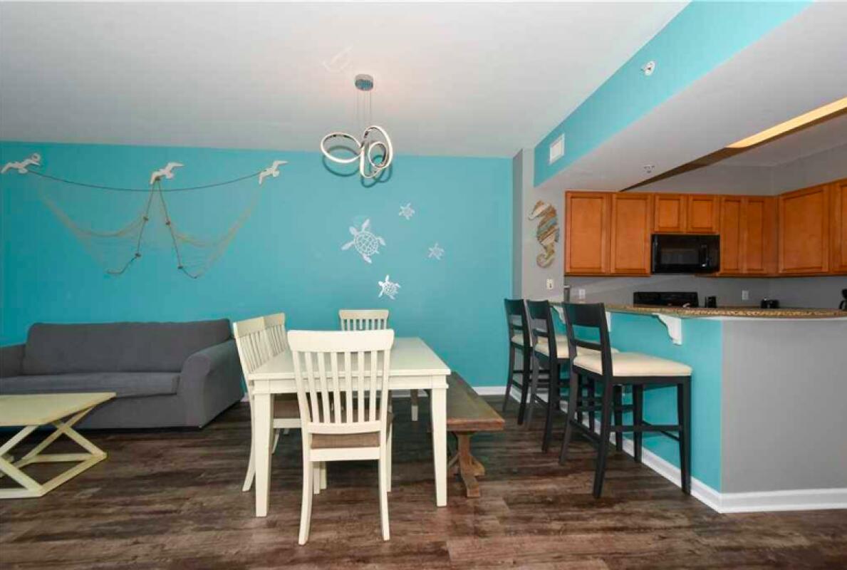 PALMS OF DESTIN (THE) - Residential