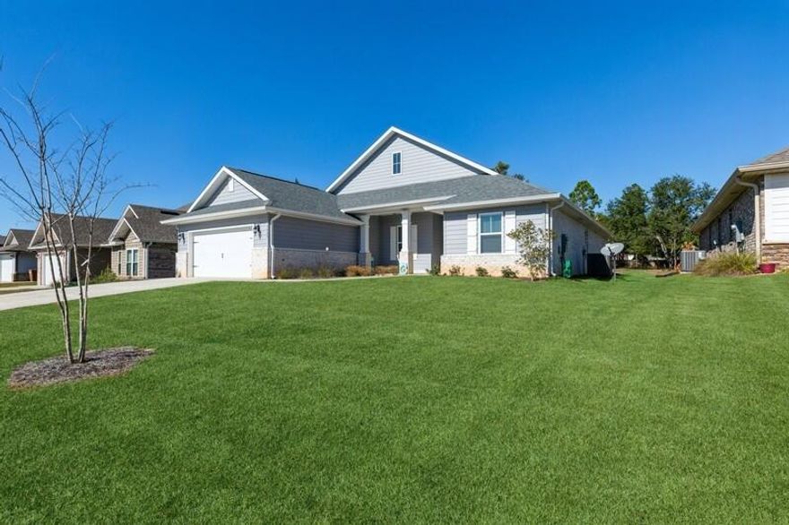 Located in the Preserve of Milton! Wide open floor plan with 10 foot ceilings-stainless steel appliances and granite counter tops in kitchen-covered front porch and lanai-large master suite with dual vanities, garden tub and separate shower-ceiling fans -low E tilt in windows for easy cleaning--sodded front, side and back yards with sprinkler system featuring Rain Bird sensor and automatic timer-half acre lot. The Preserve is convenient to I10, less than 30 minutes to Navarre Beaches, downtown Pensacola and the Cordova Mall. All lots in The Preserve are on public water and sewer, NO SEPTIC TANKS, and there is plenty of room in the back yard to put a pool, shed or workshop or to store your RV, boat and other toys.