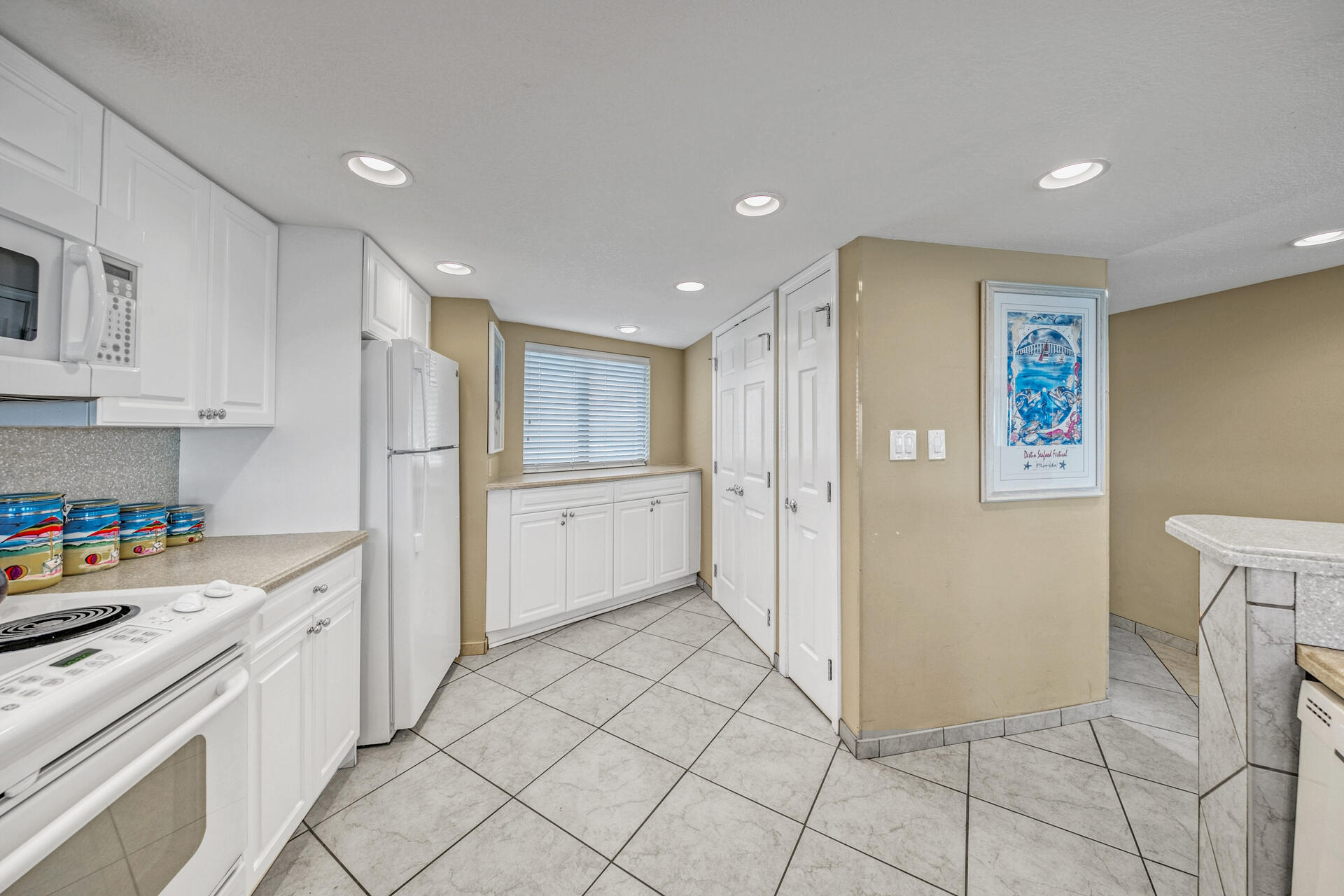 EDGEWATER BEACH CONDO PH 1 - Residential