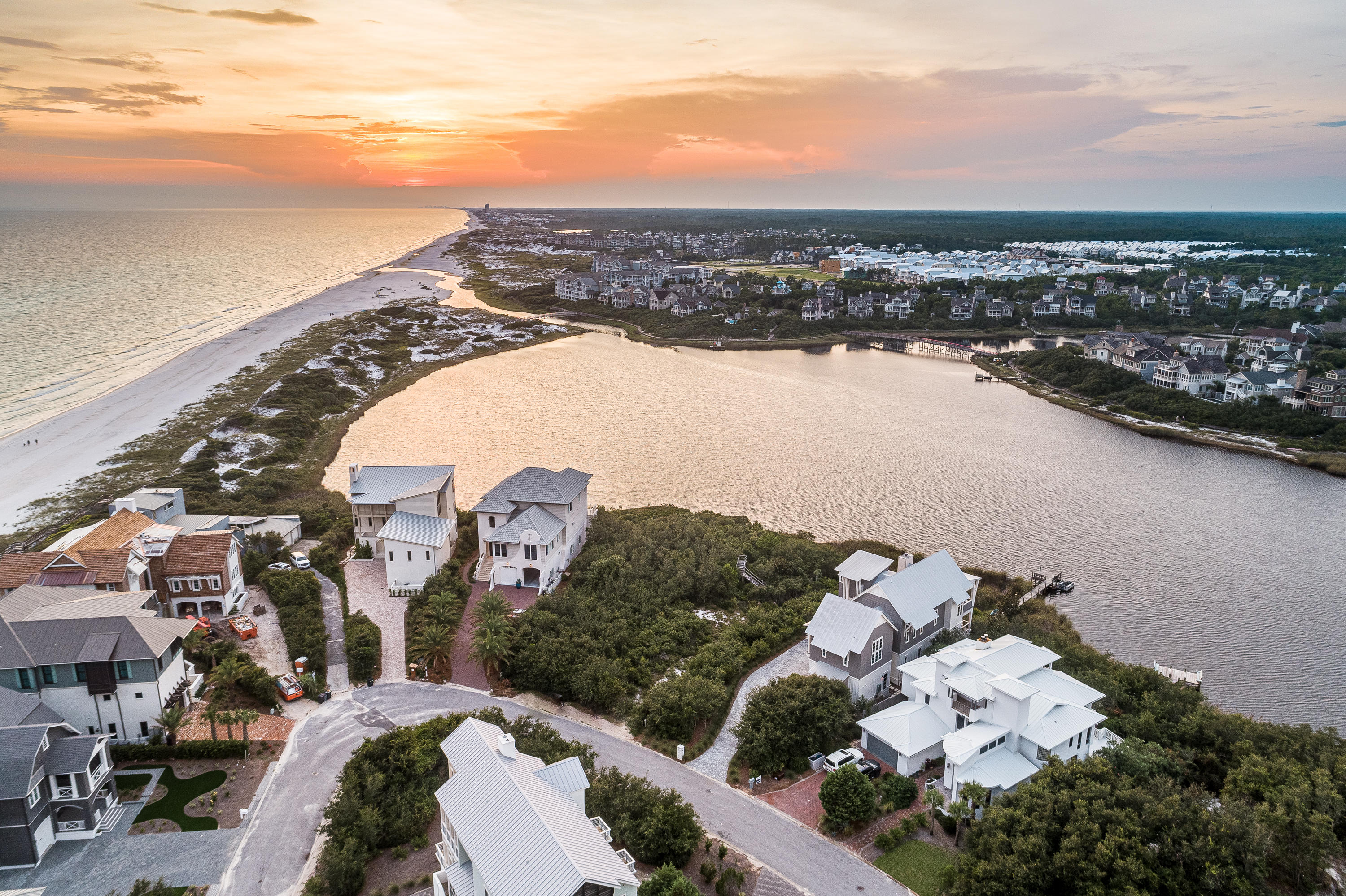 CAMP CREEK POINT - Residential