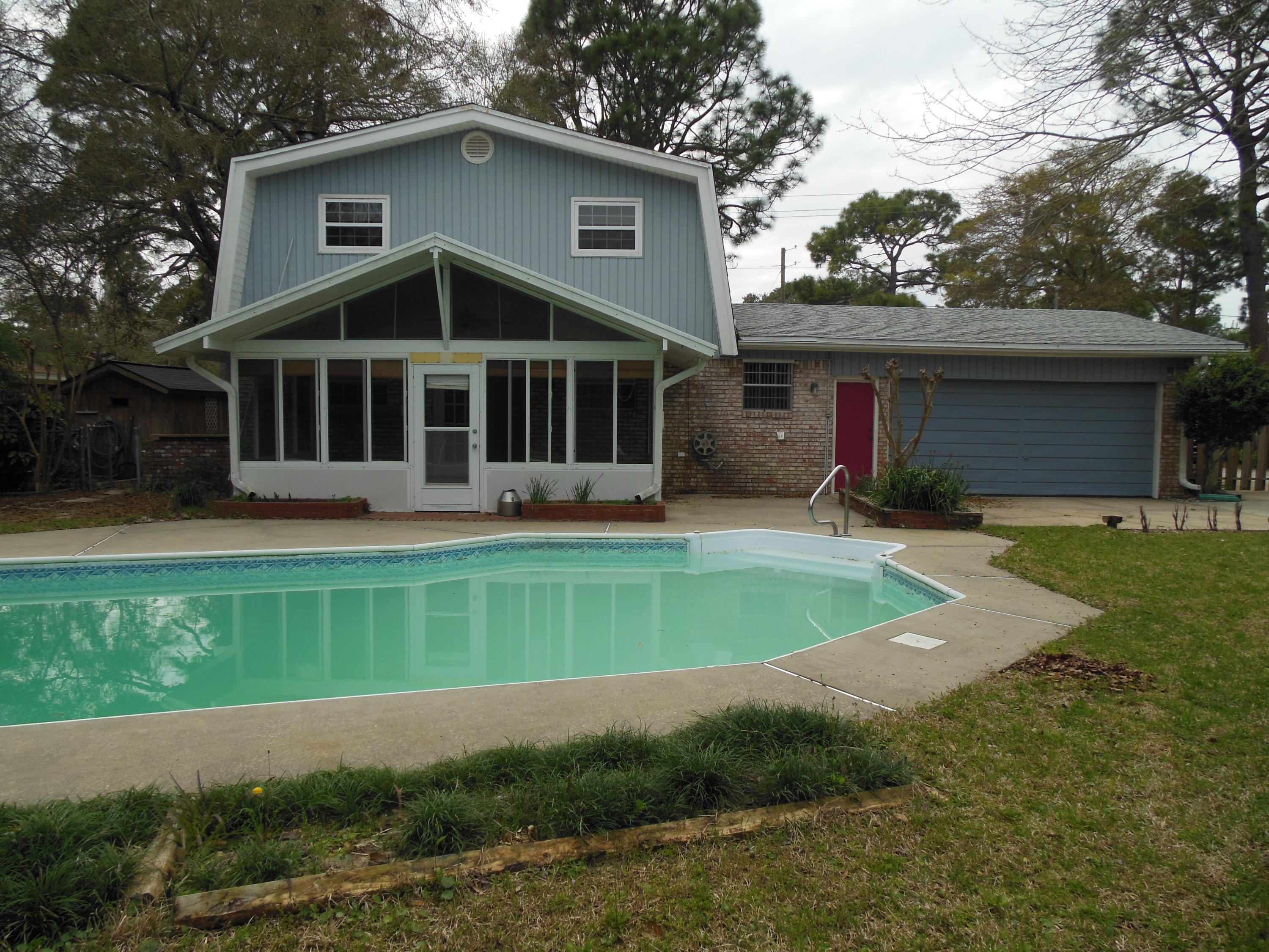 Country Club Estates - Residential