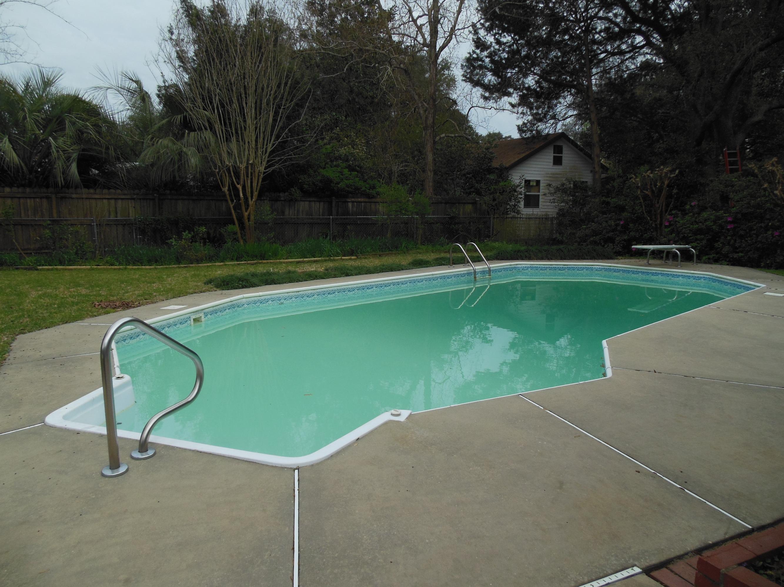 Country Club Estates - Residential