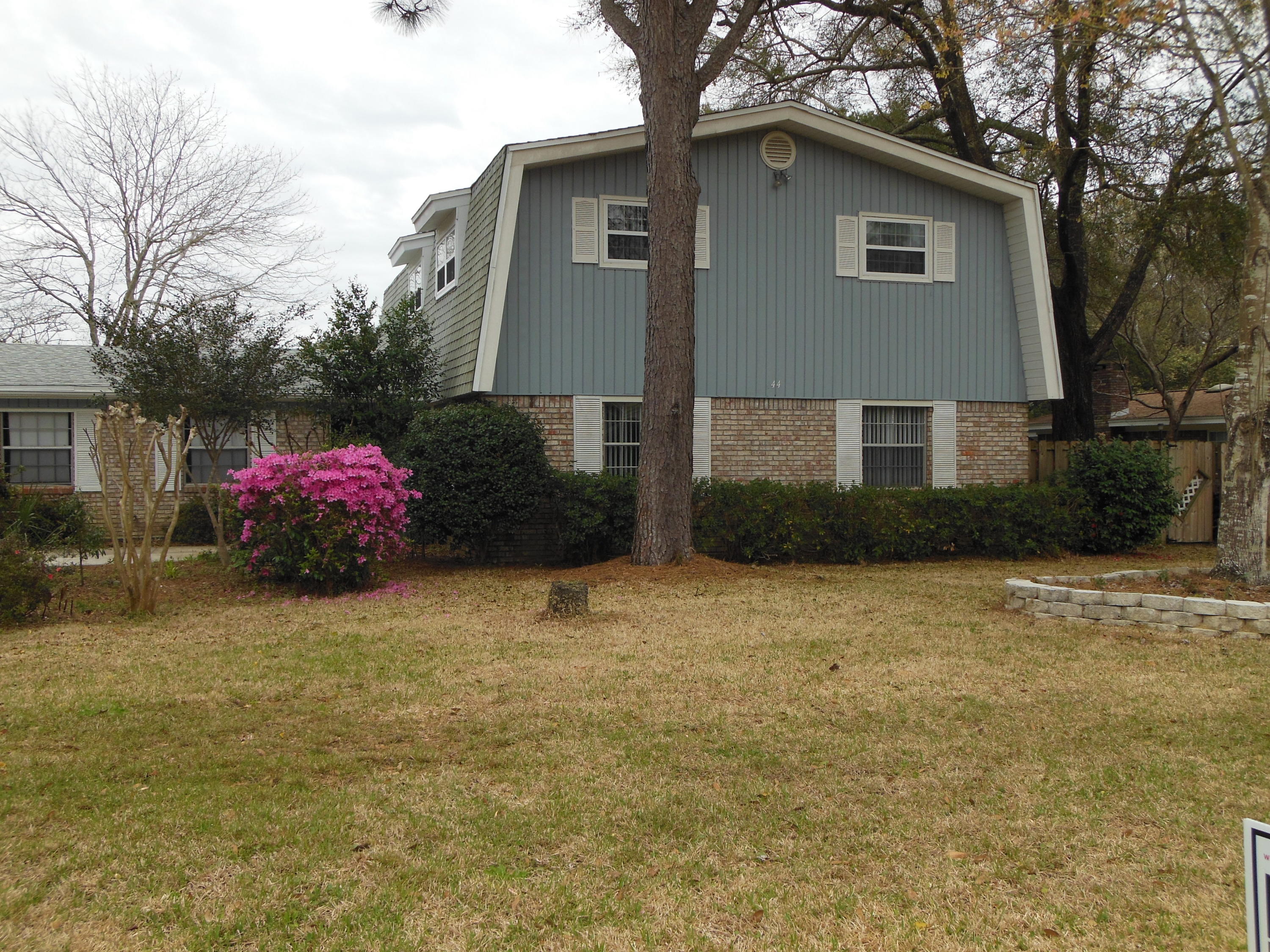 Country Club Estates - Residential