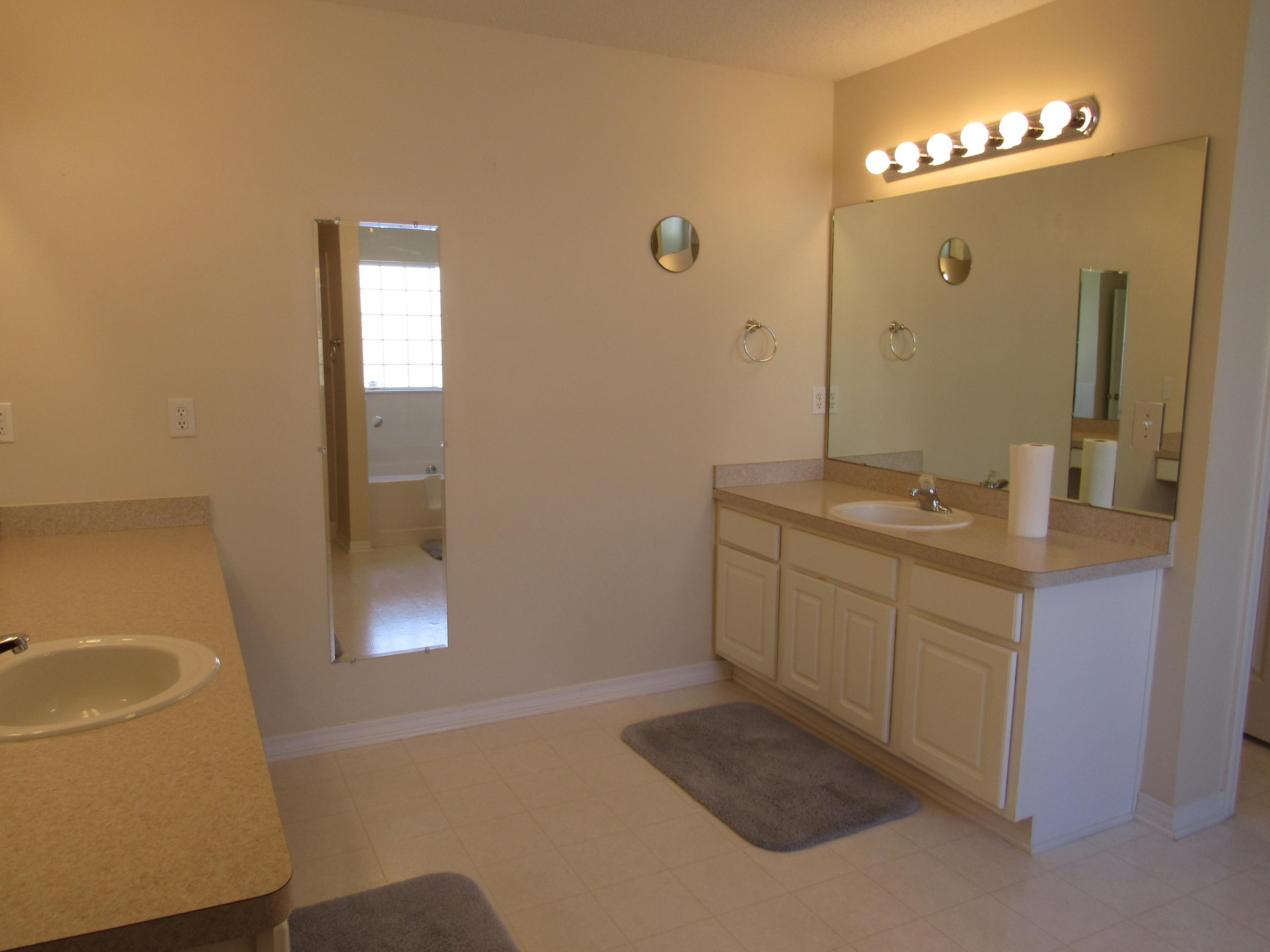 BROOKE ESTATES PH I - Residential