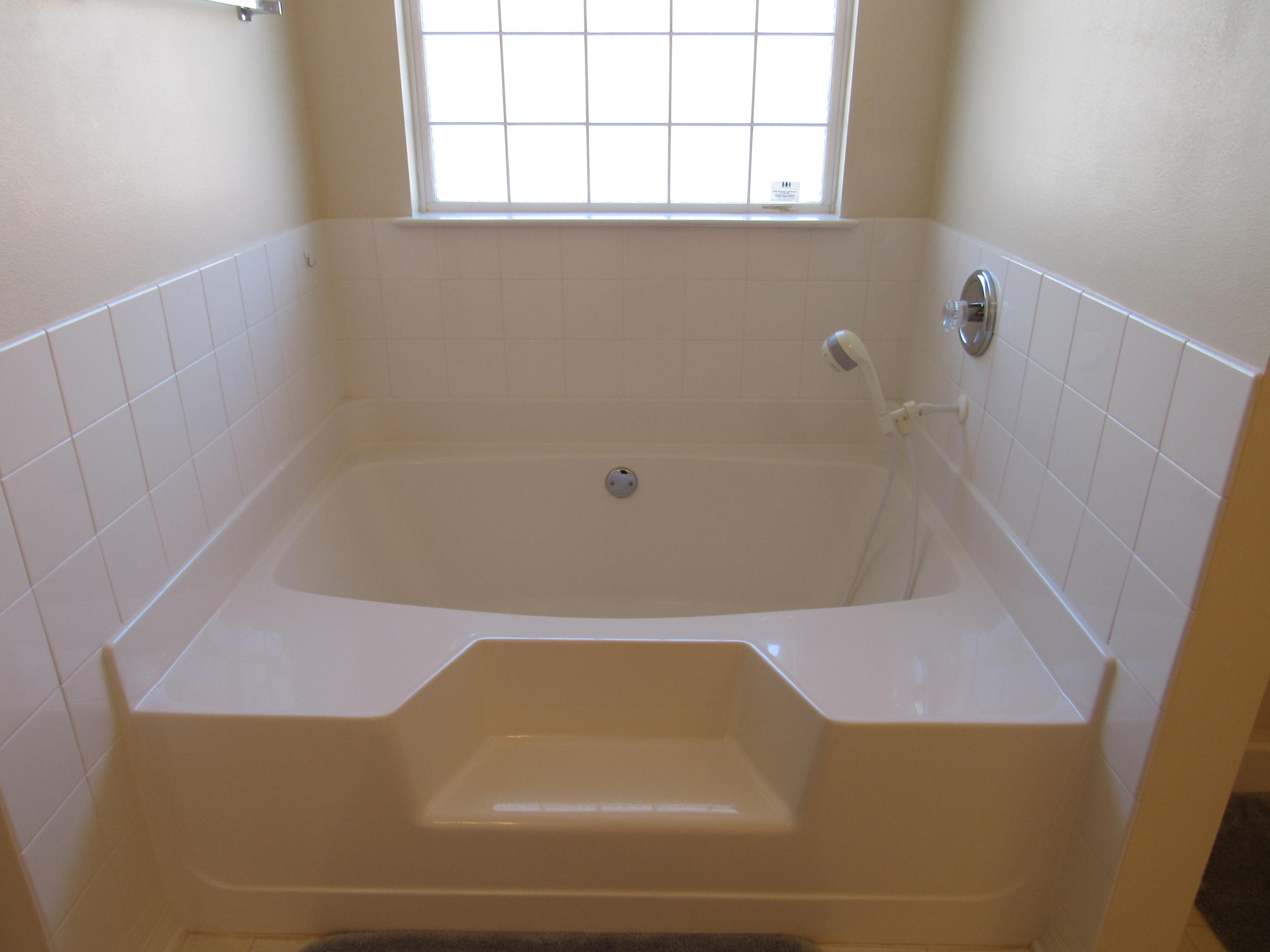 BROOKE ESTATES PH I - Residential