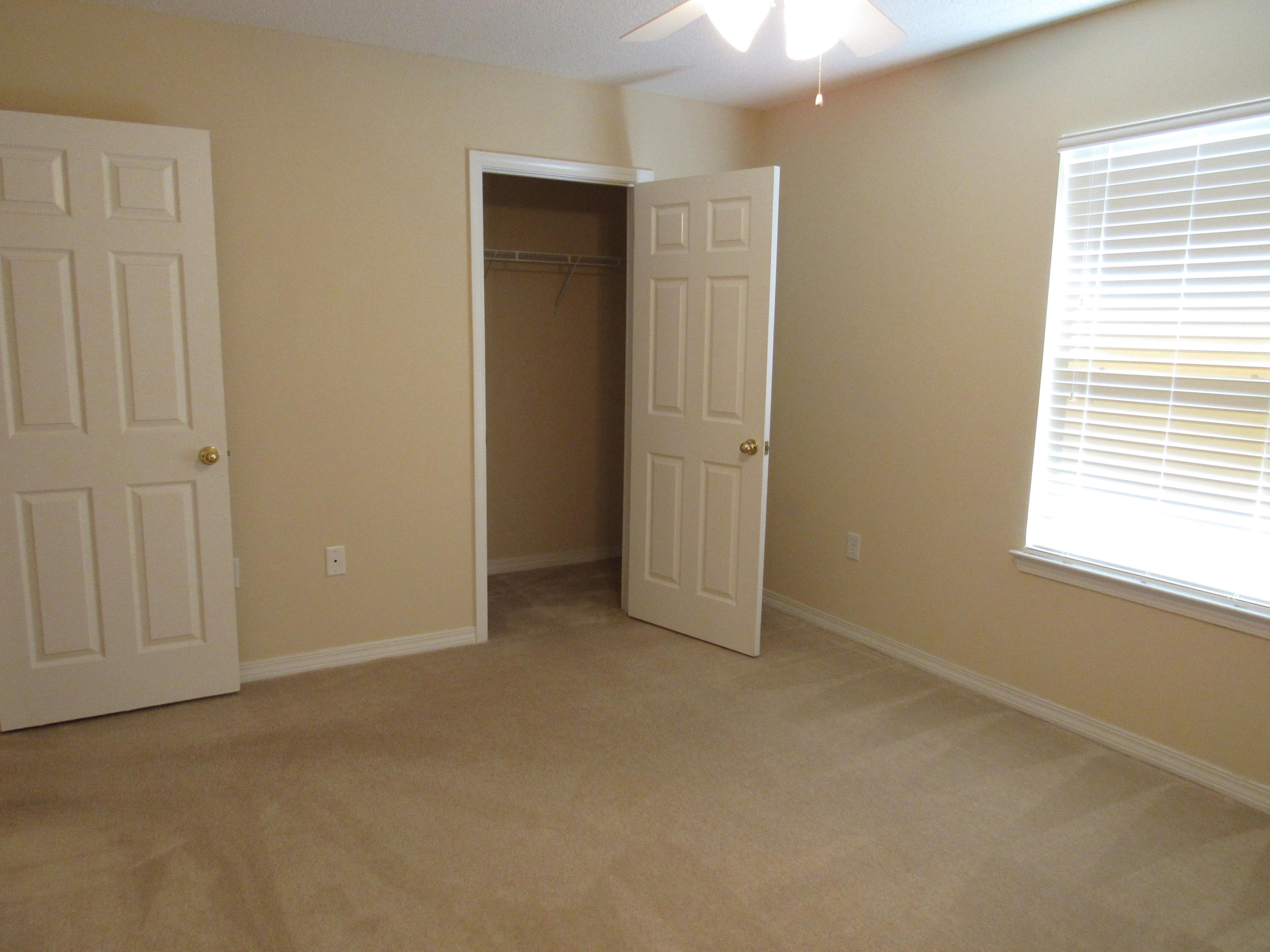 BROOKE ESTATES PH I - Residential