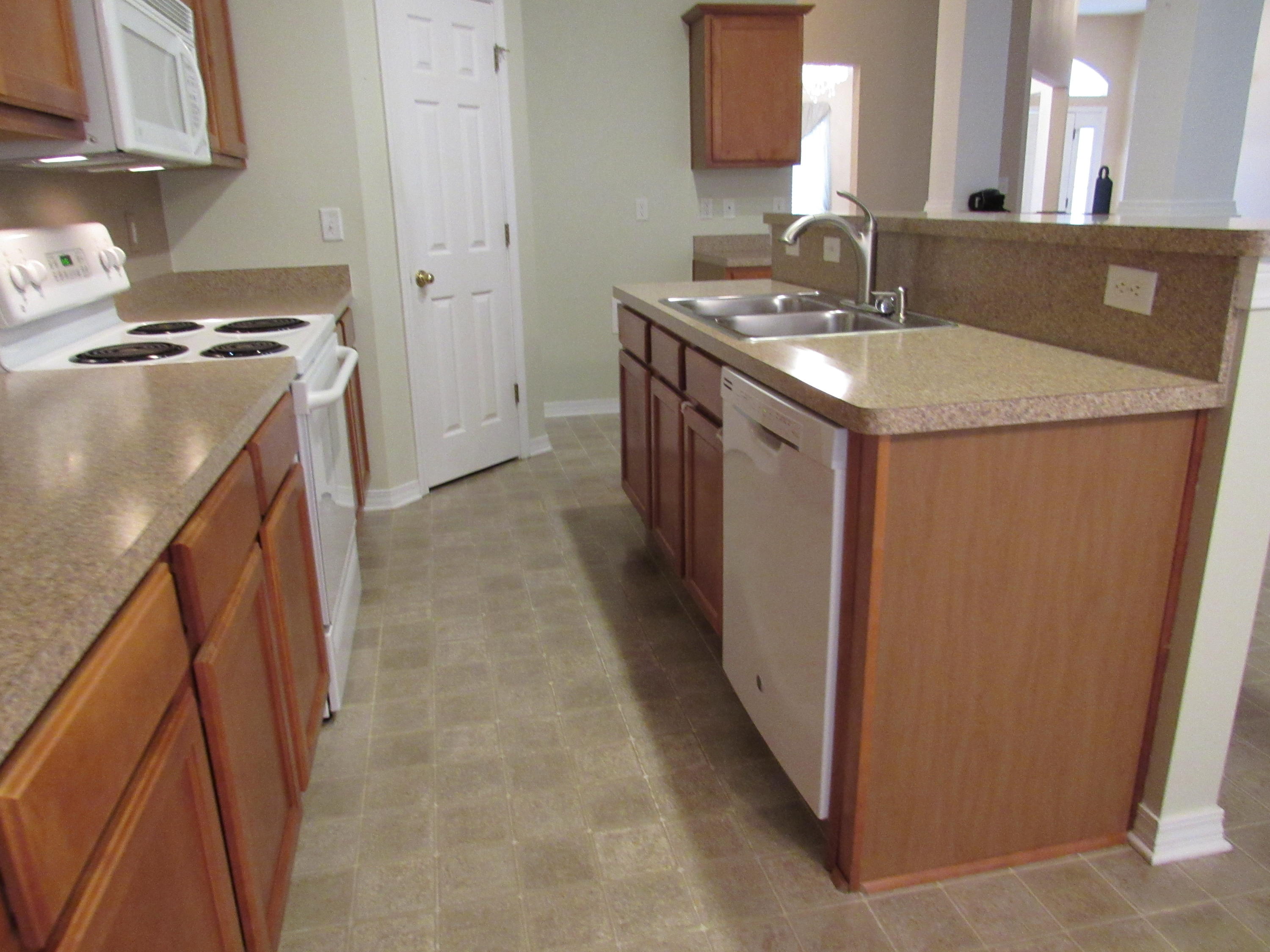 BROOKE ESTATES PH I - Residential