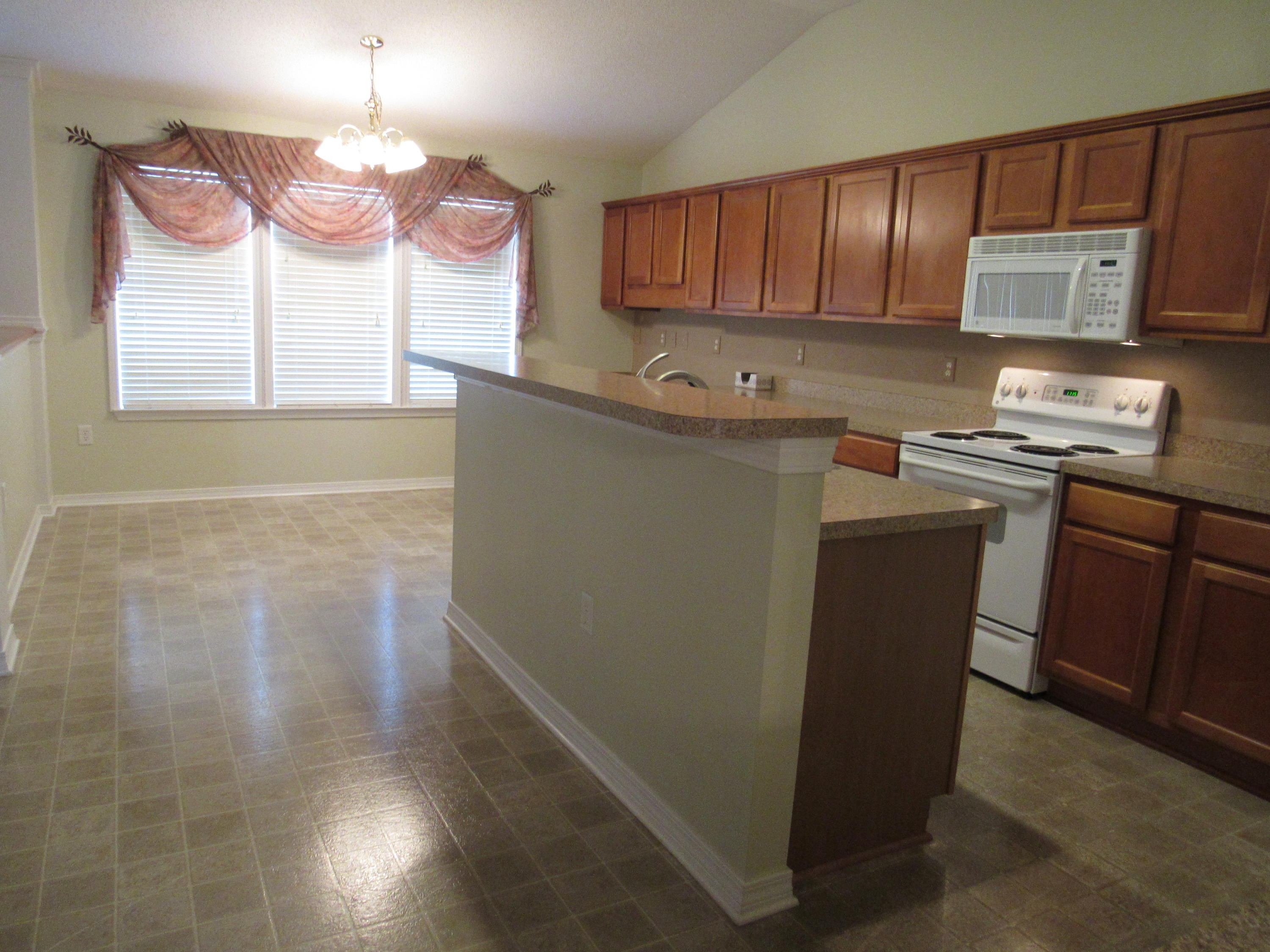 BROOKE ESTATES PH I - Residential