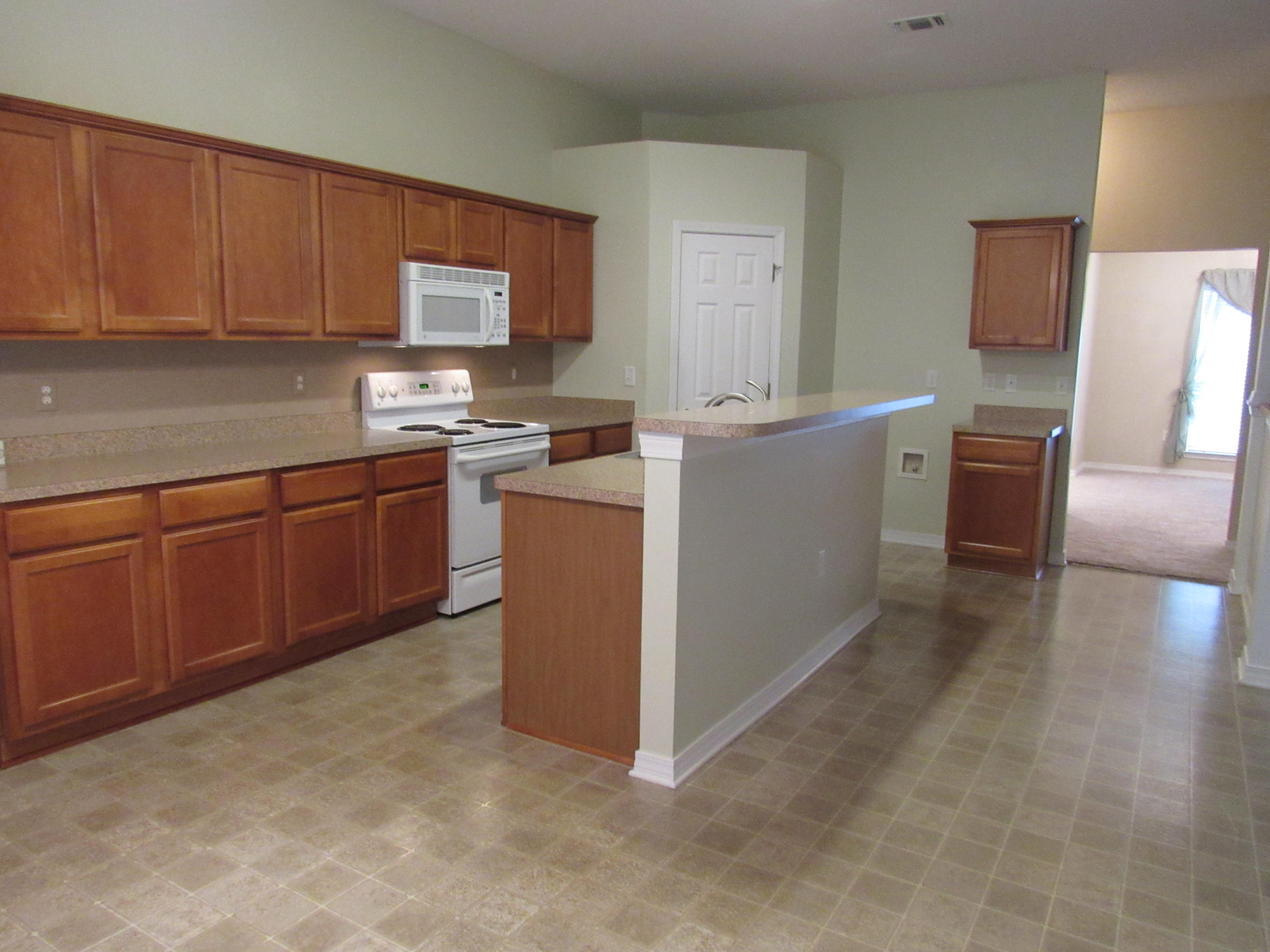 BROOKE ESTATES PH I - Residential