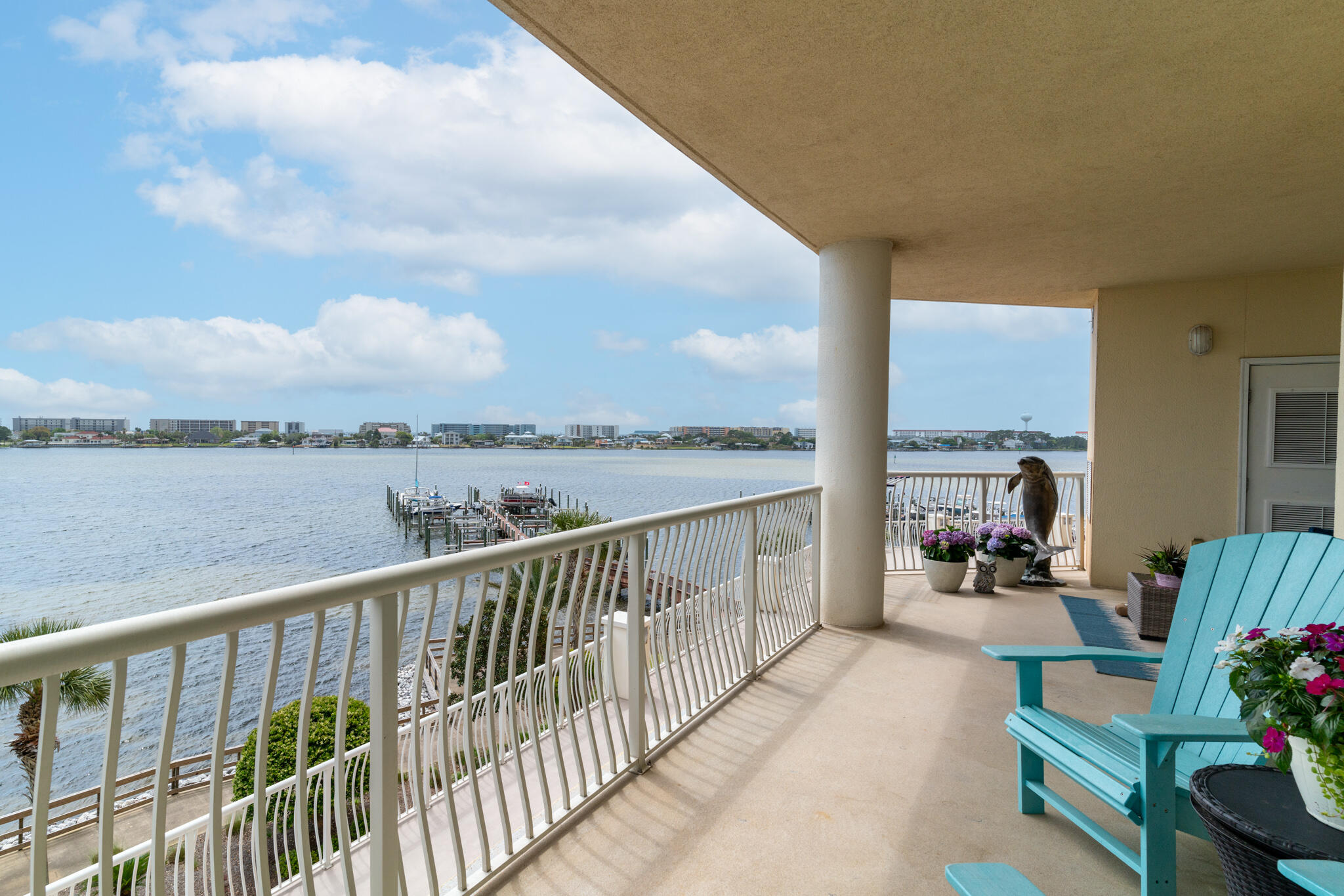 PRESIDIO YACHT CLUB - Residential