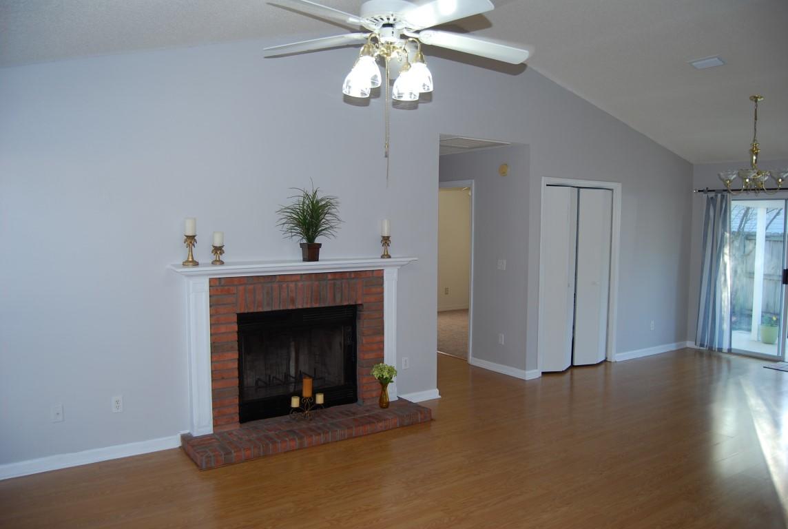 HOLLYROD II - Residential