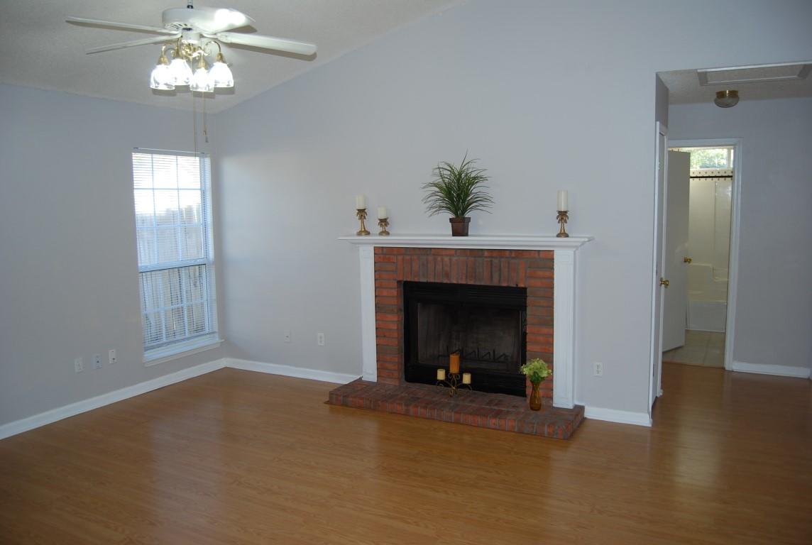 HOLLYROD II - Residential