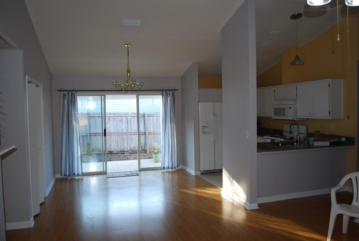 HOLLYROD II - Residential