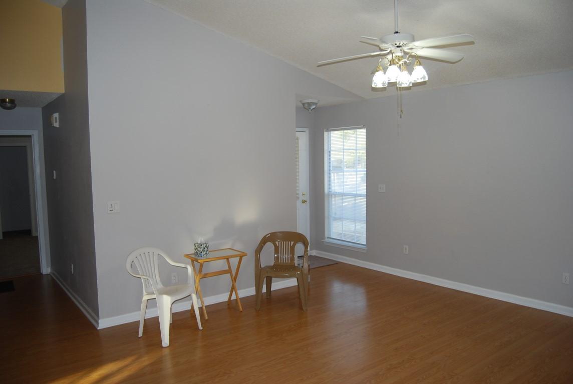 HOLLYROD II - Residential